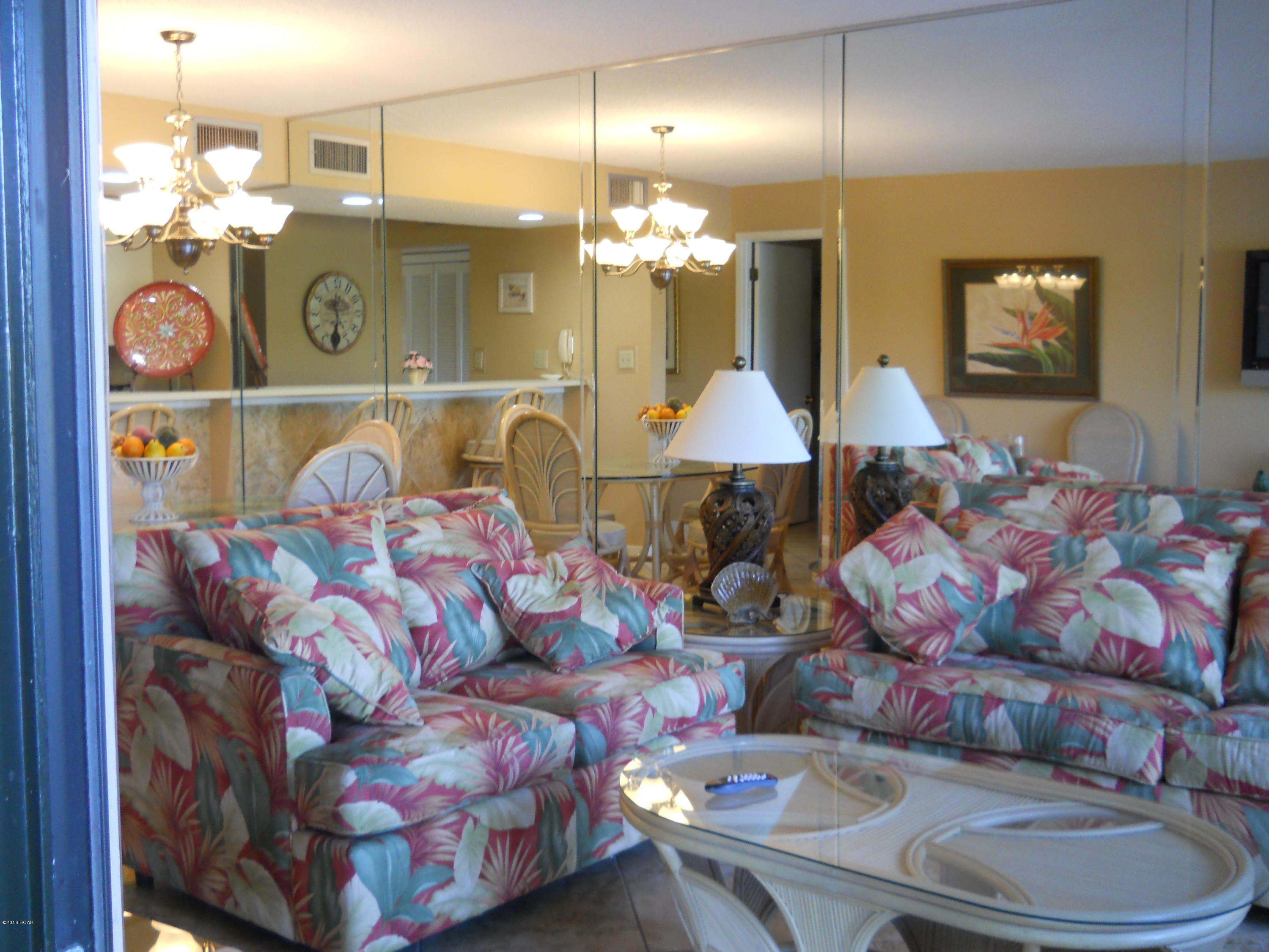 Edgewater Golf Villas V-A - Residential