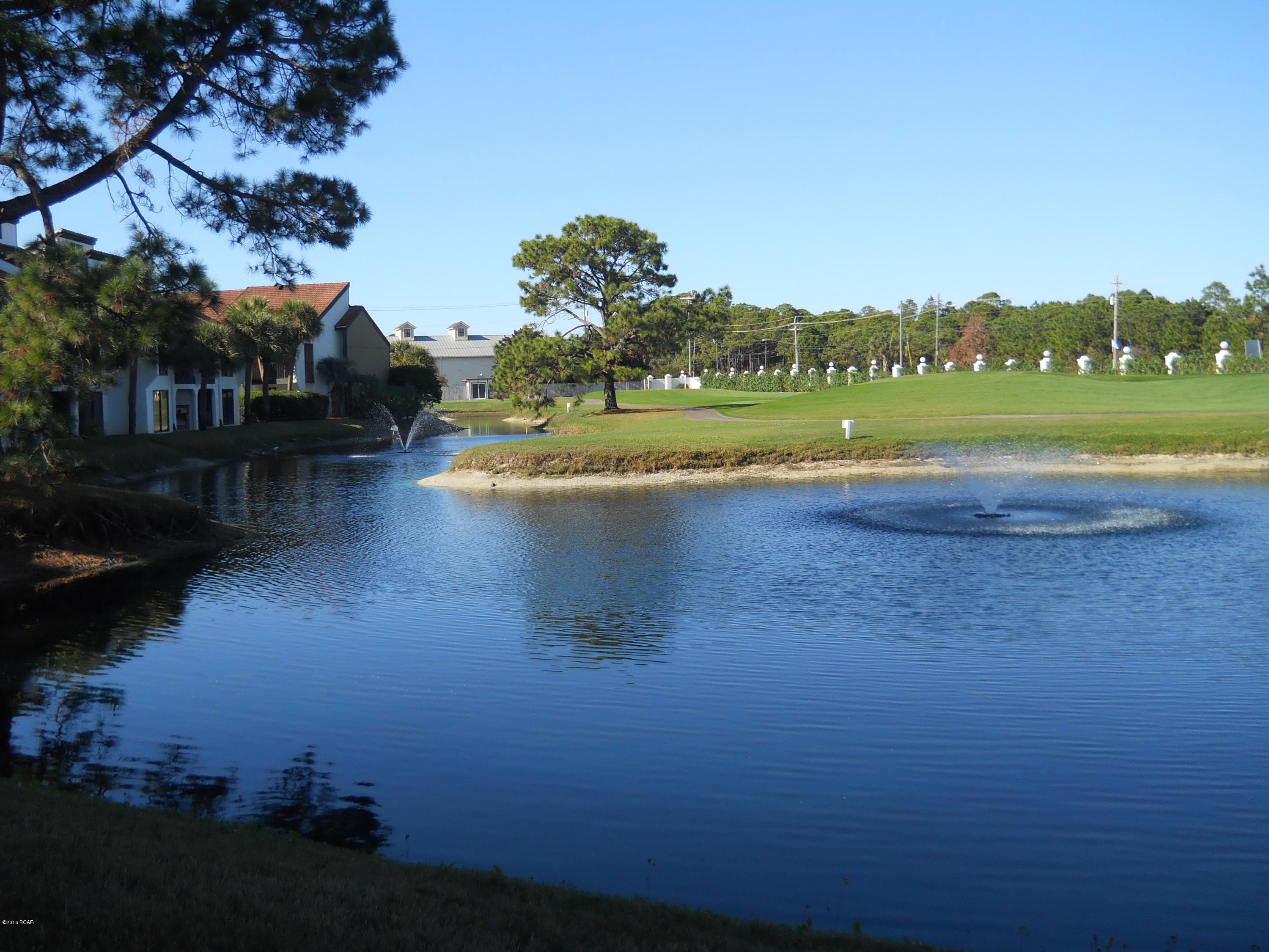 Edgewater Golf Villas V-A - Residential