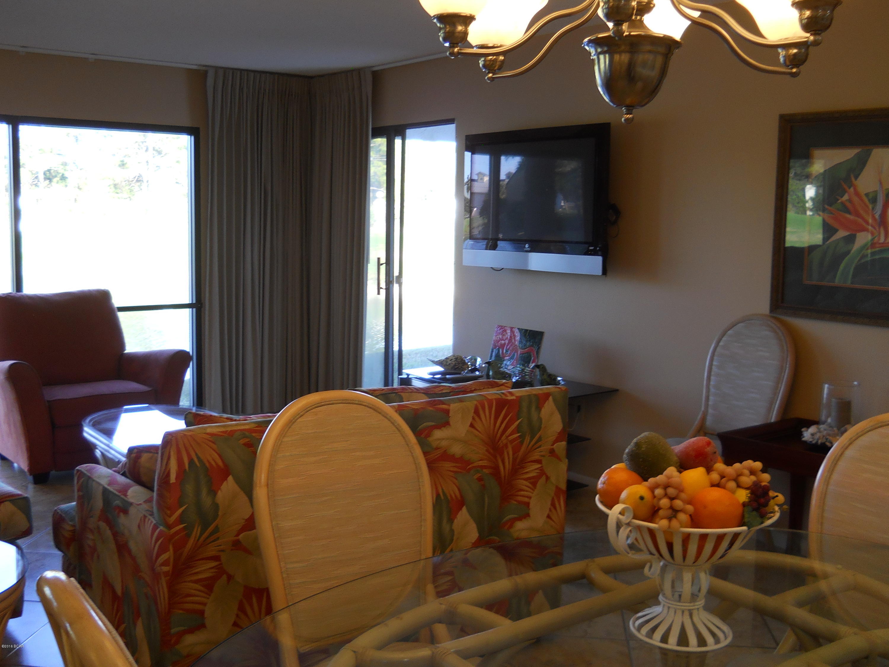 Edgewater Golf Villas V-A - Residential