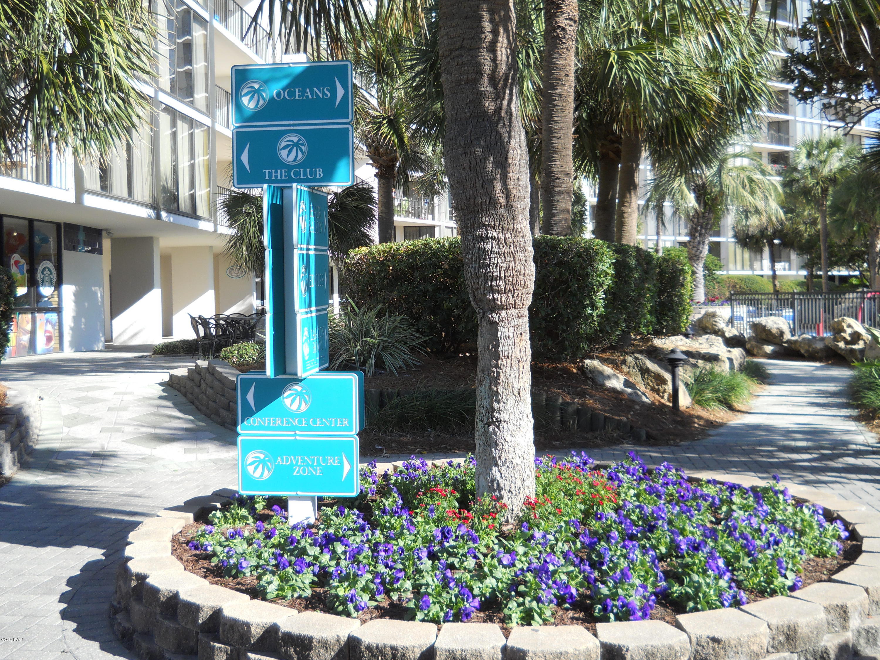 Edgewater Golf Villas V-A - Residential