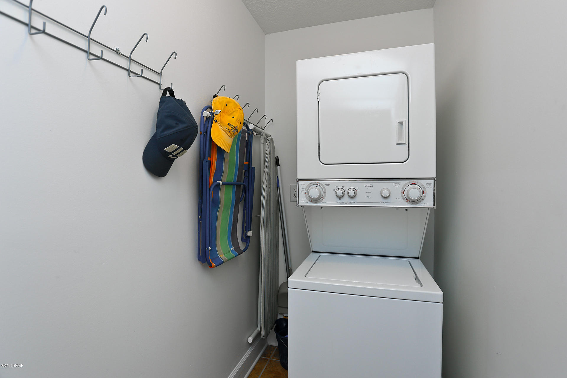 Tropic Winds - Residential