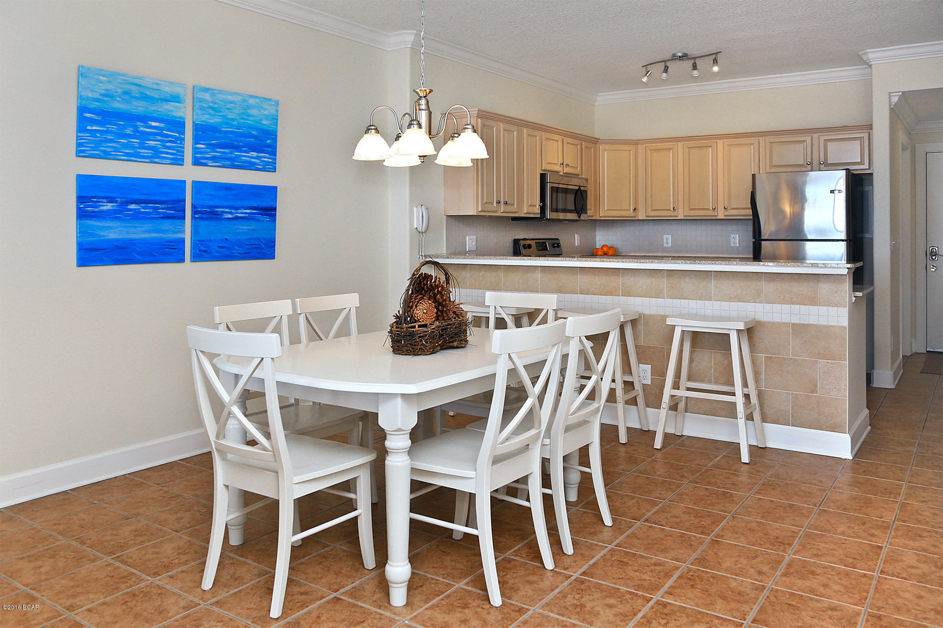 Tropic Winds - Residential