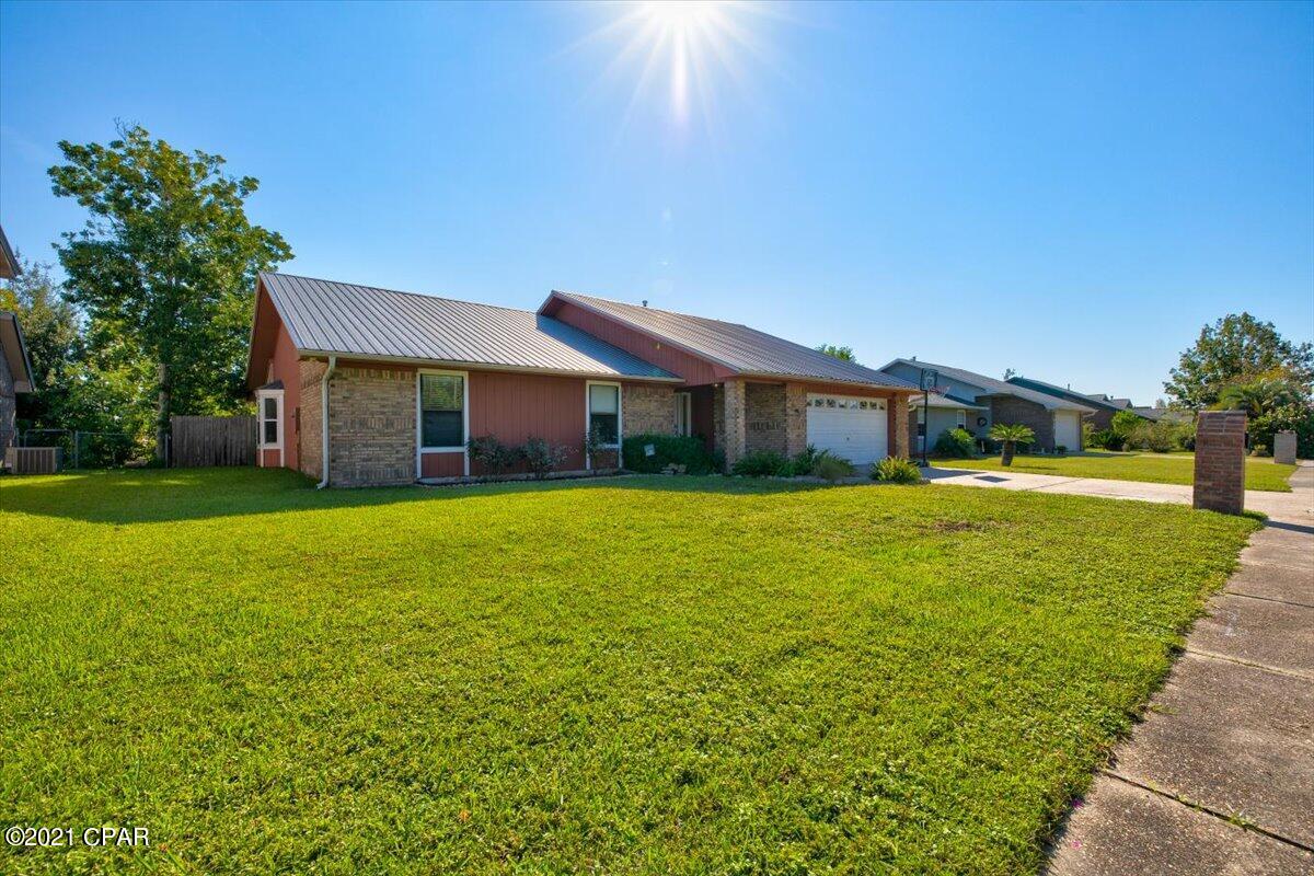 Boat Race Estates - Residential