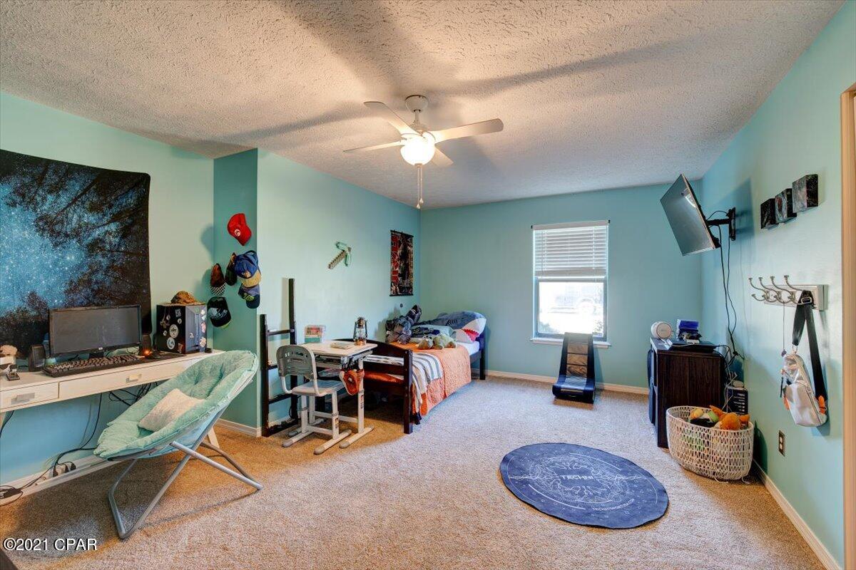 Boat Race Estates - Residential