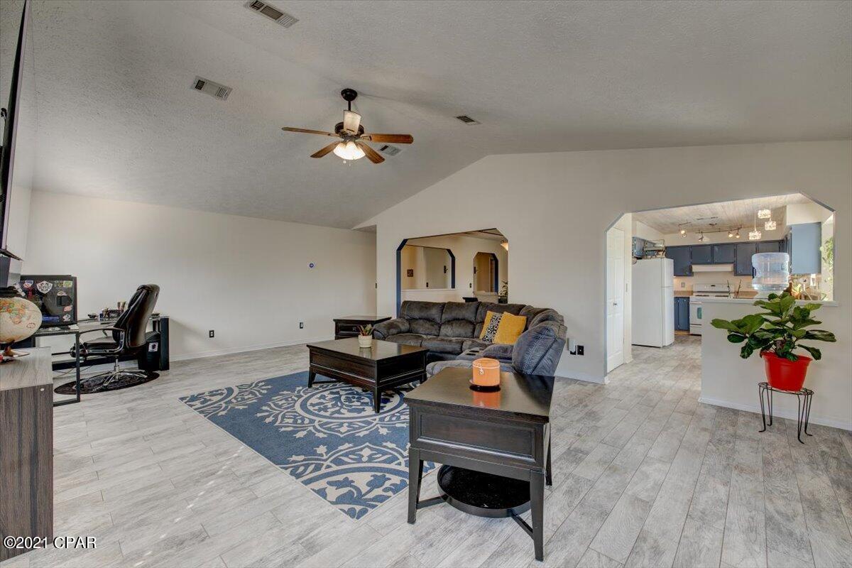 Boat Race Estates - Residential