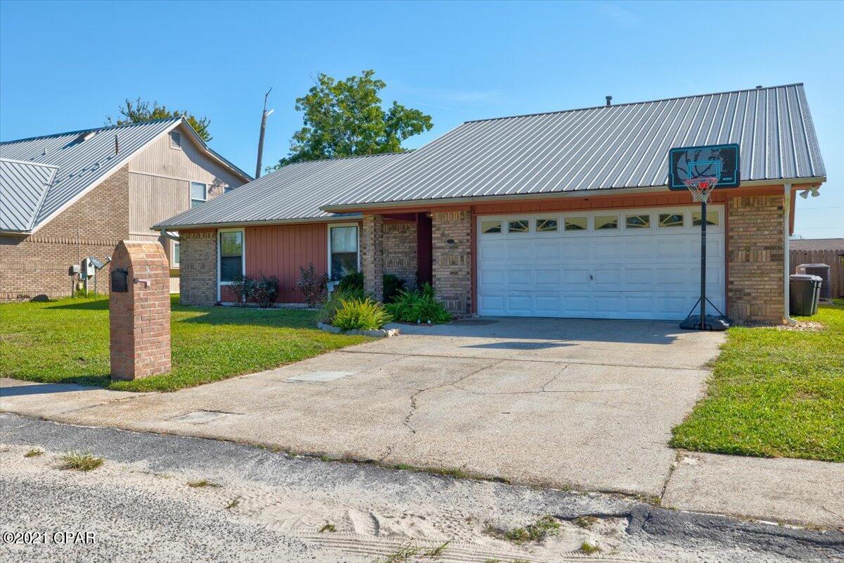 Boat Race Estates - Residential