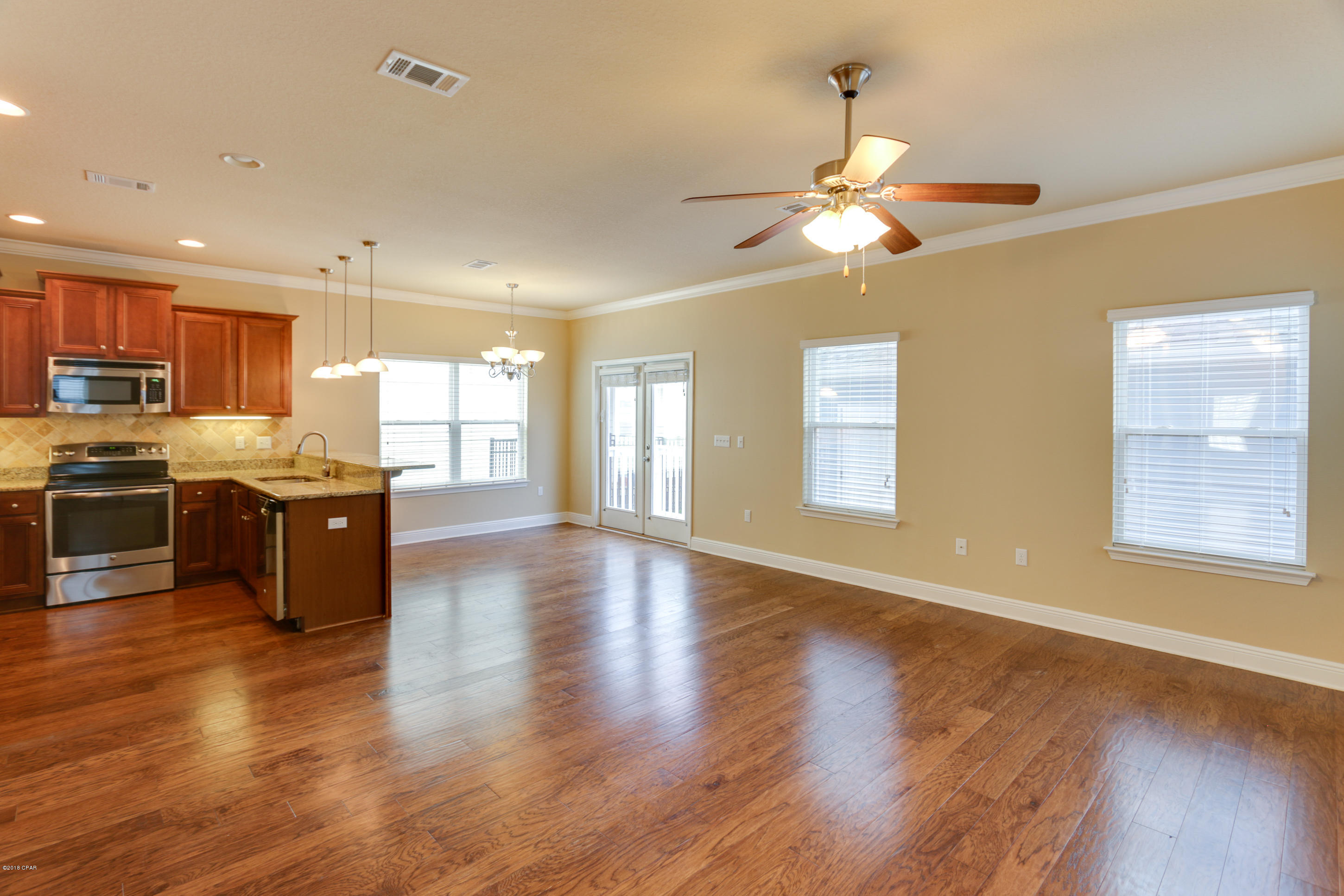 Magnolia Bay Club - Residential