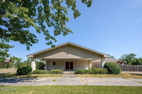 8904 Highway 2301 Youngstown FL 32466