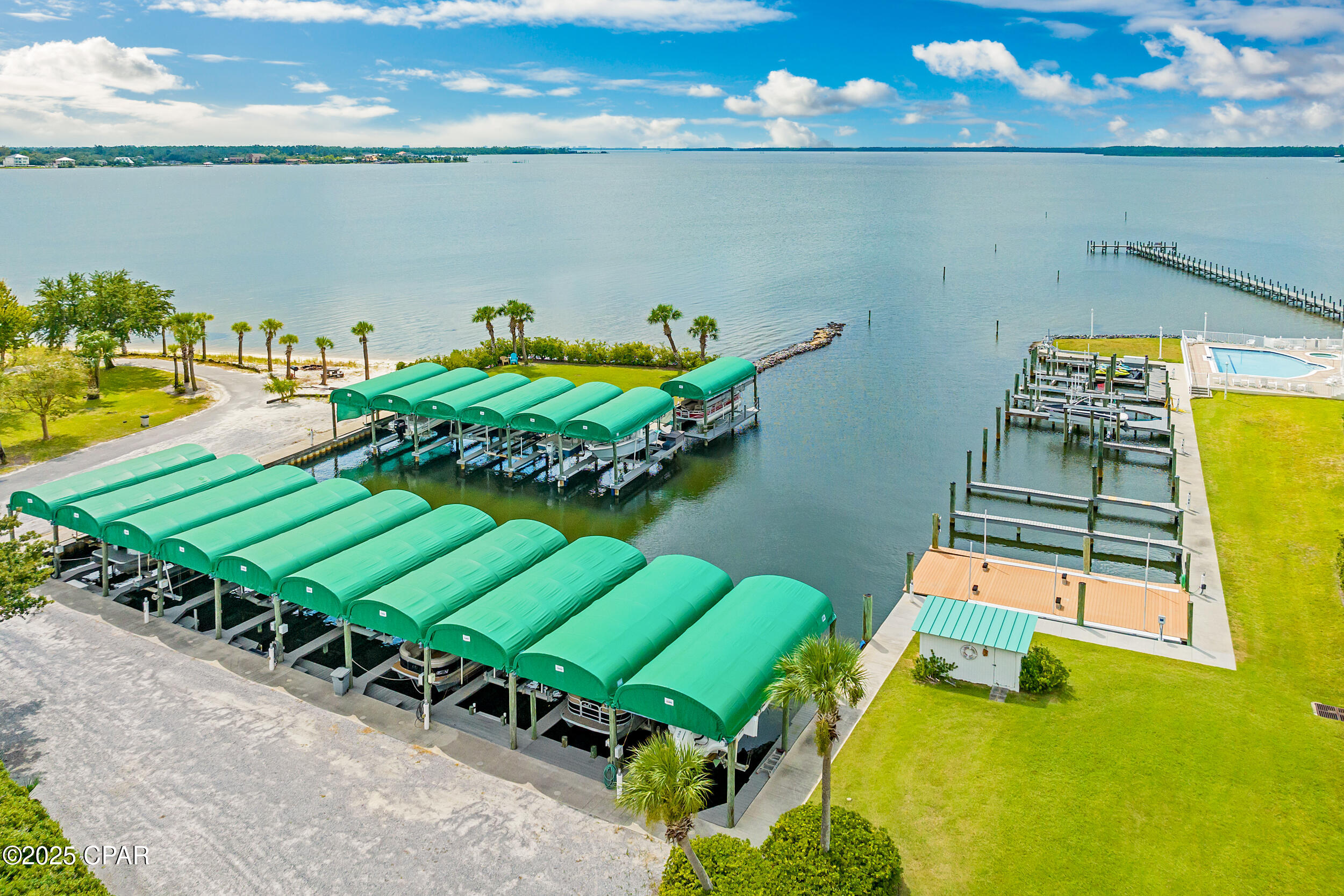 Marina Bay Condo - Residential