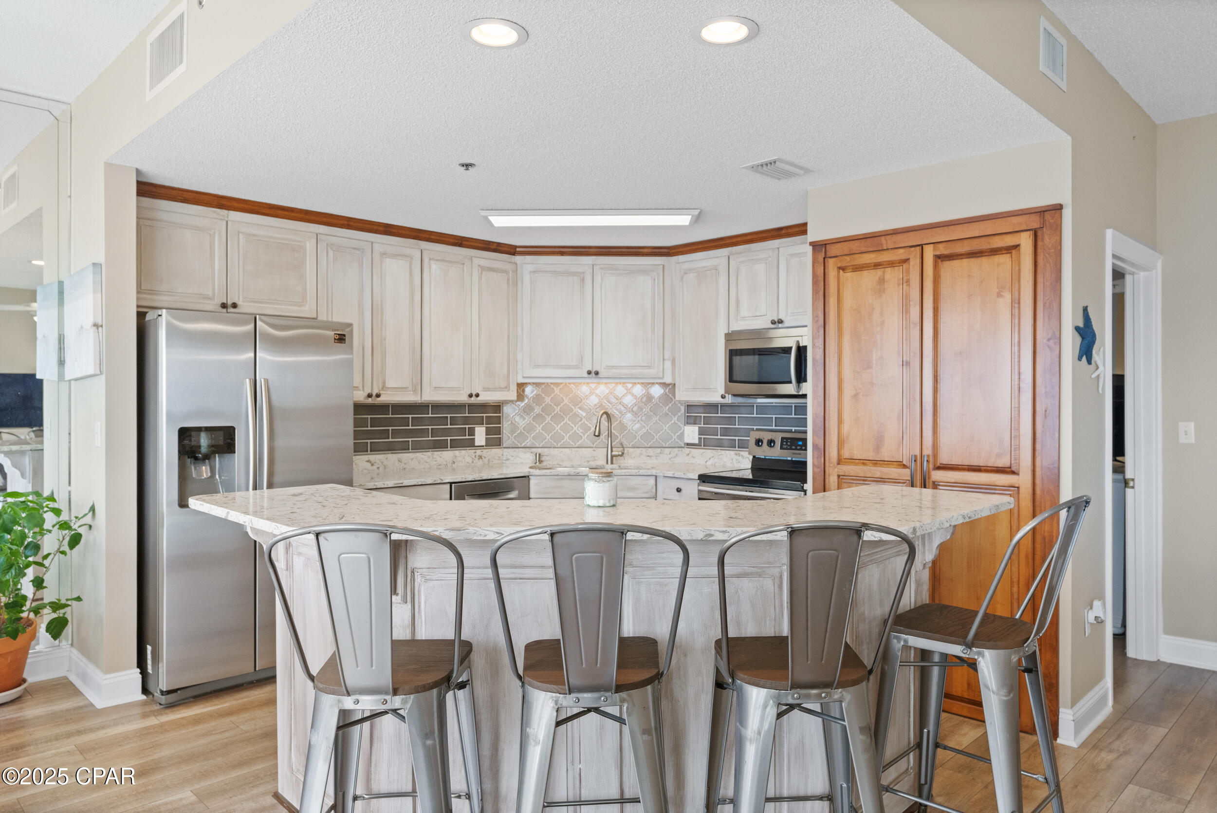 Marina Bay Condo - Residential