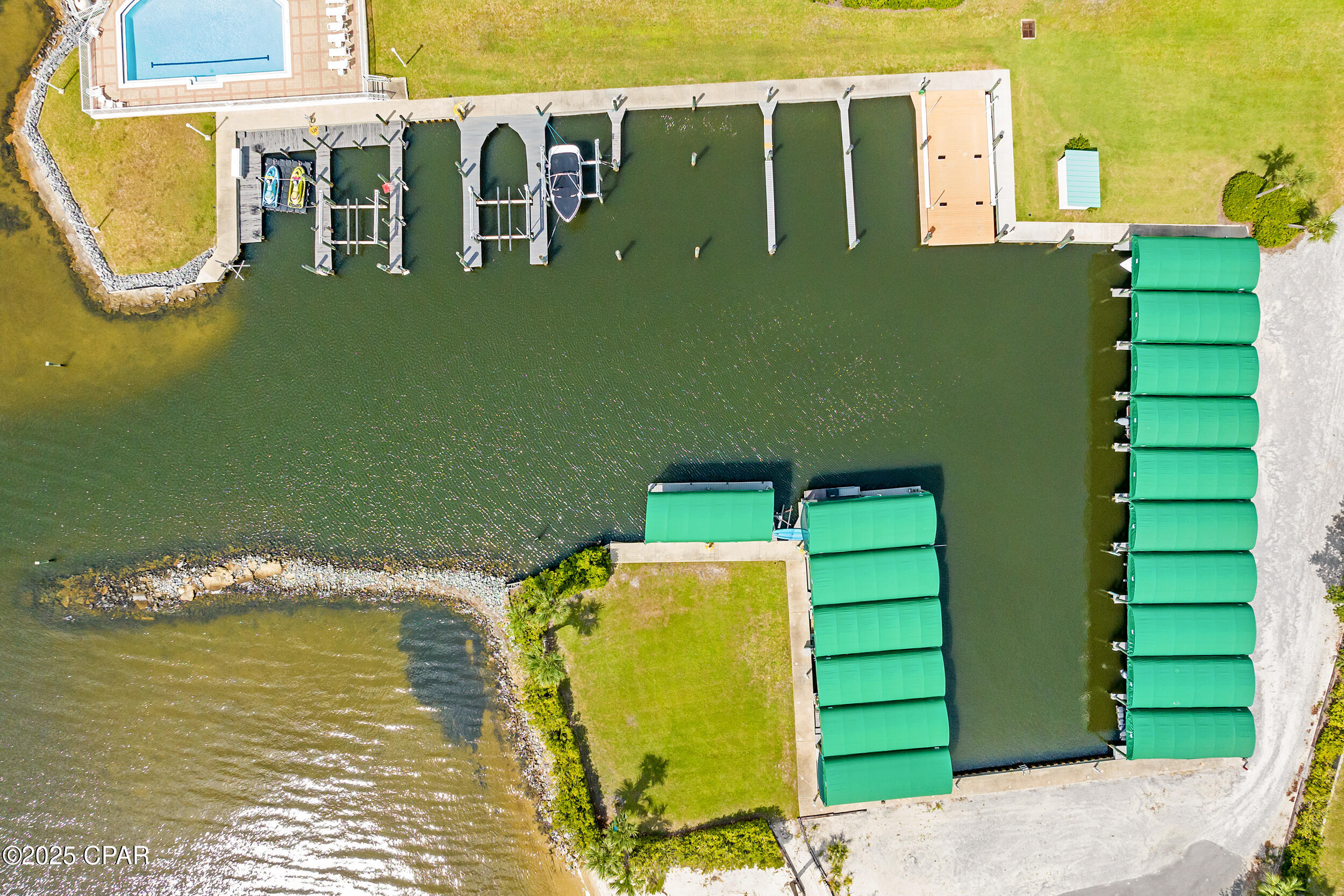 Marina Bay Condo - Residential