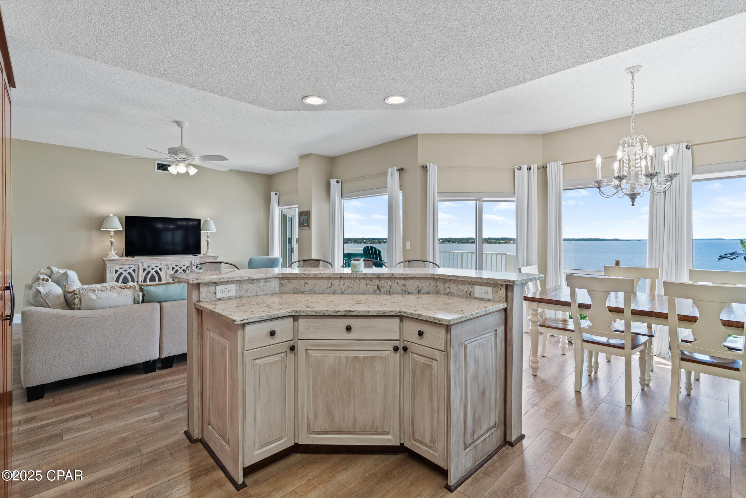 Marina Bay Condo - Residential