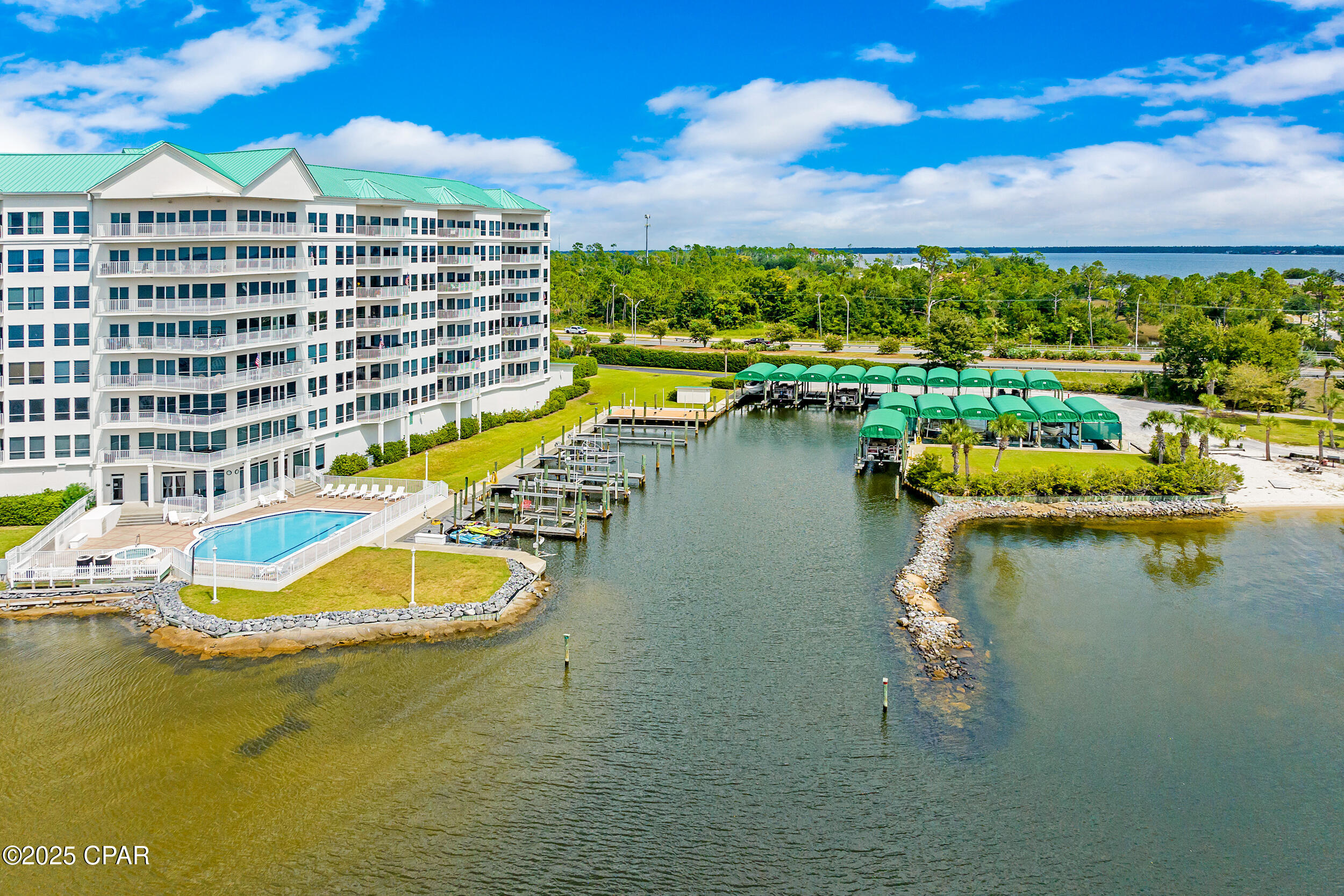 Marina Bay Condo - Residential
