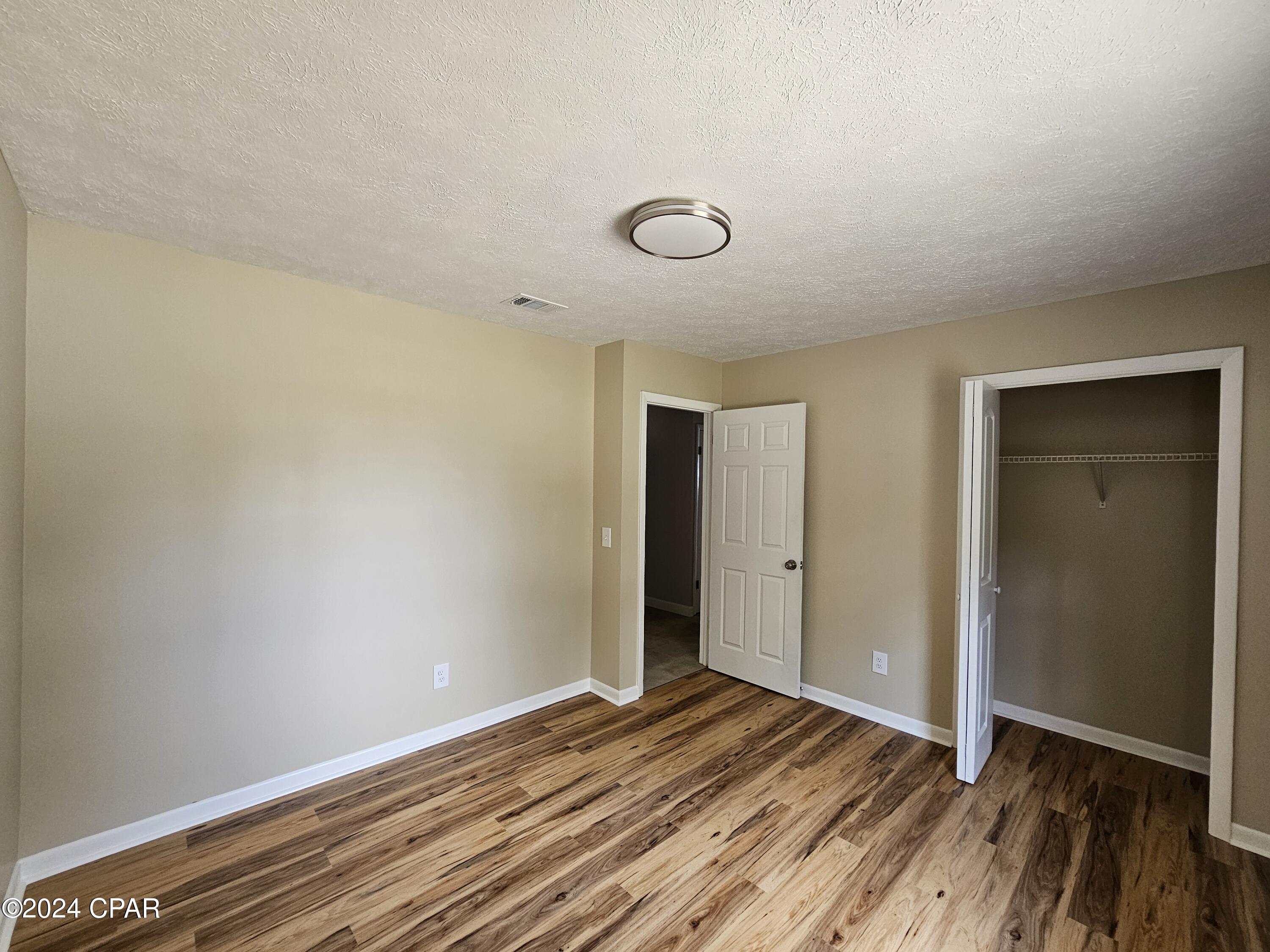 [No Recorded Subdiv] - Residential Lease