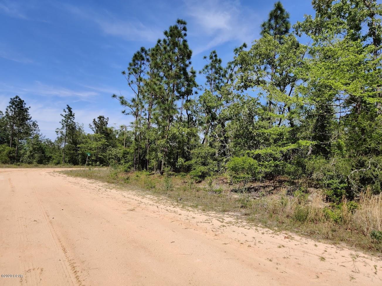Compass Lake In The Hills - Land