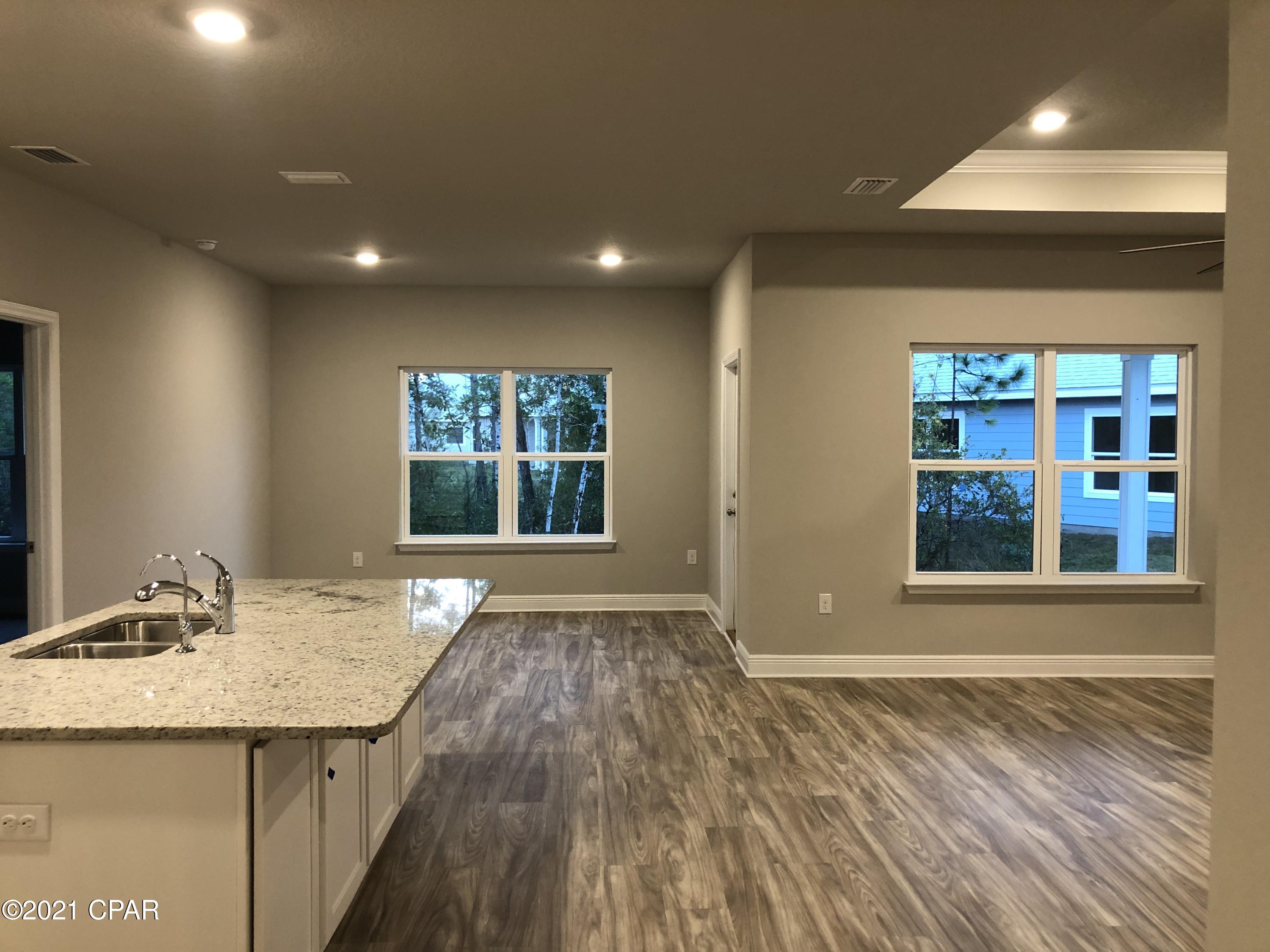 Emerald Cove Villas - Residential