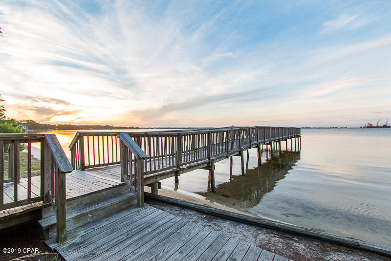 Magnolia Bay Club - Residential
