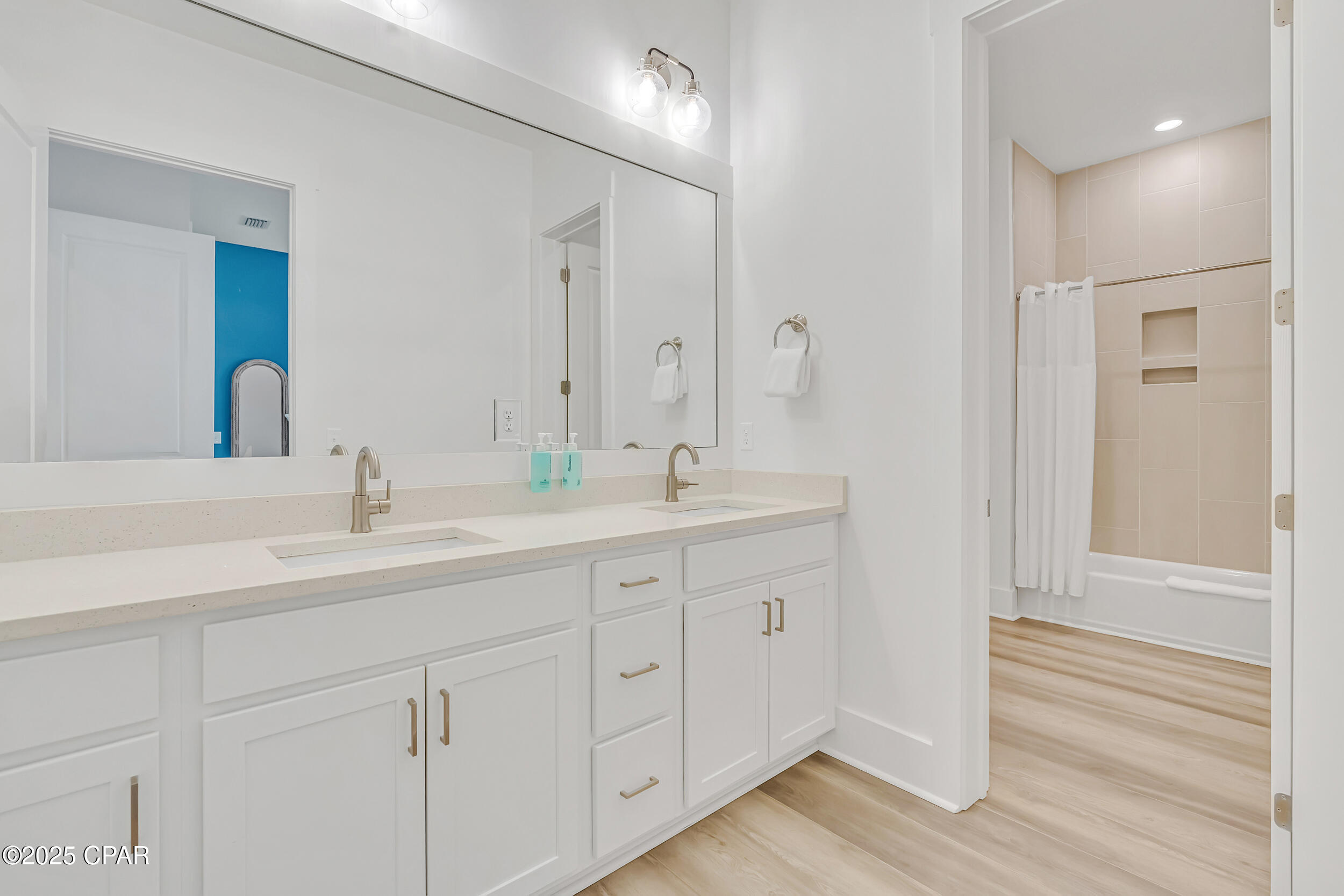 Panama City Beach, Florida, 32413, United States, 6 Bedrooms Bedrooms, ,7 BathroomsBathrooms,Residential,Active,1986159