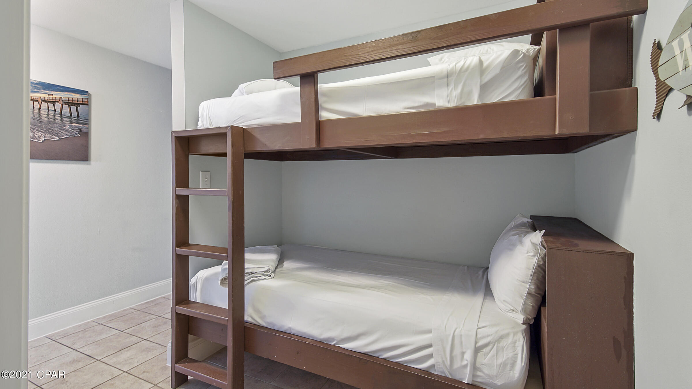 Laketown Wharf - Residential