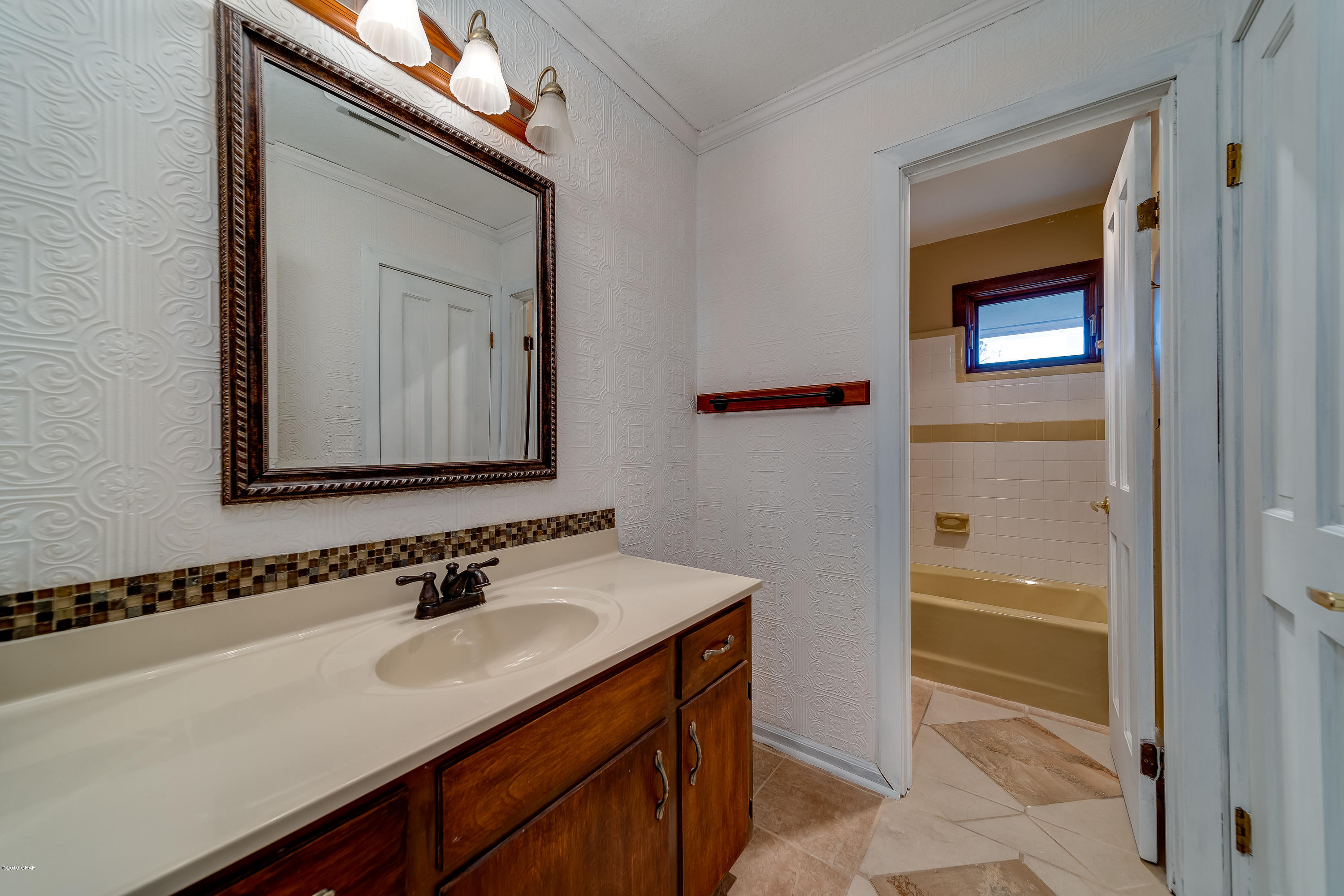 Caroline Add Unit 3 - Residential