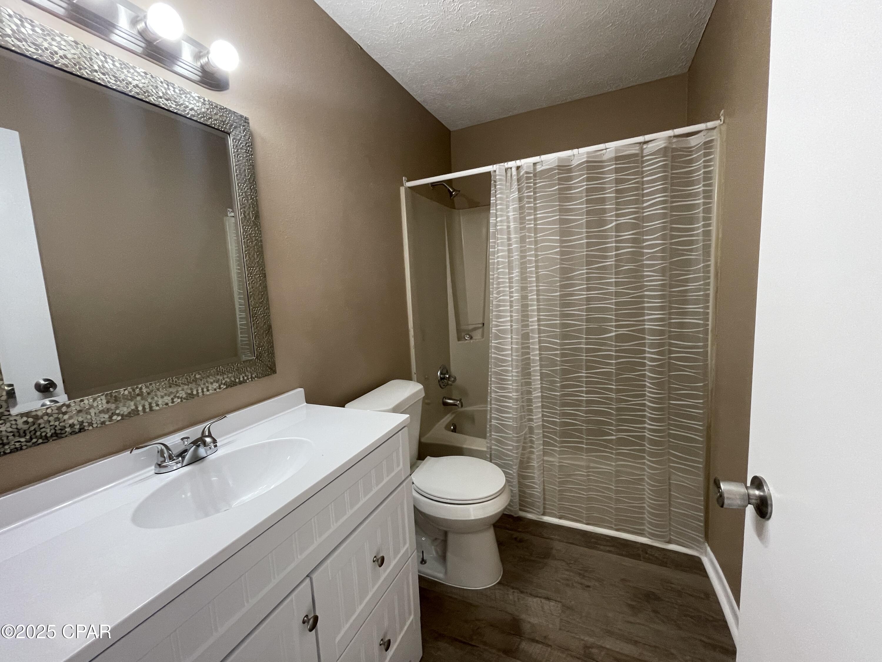 [No Recorded Subdiv] - Residential Lease