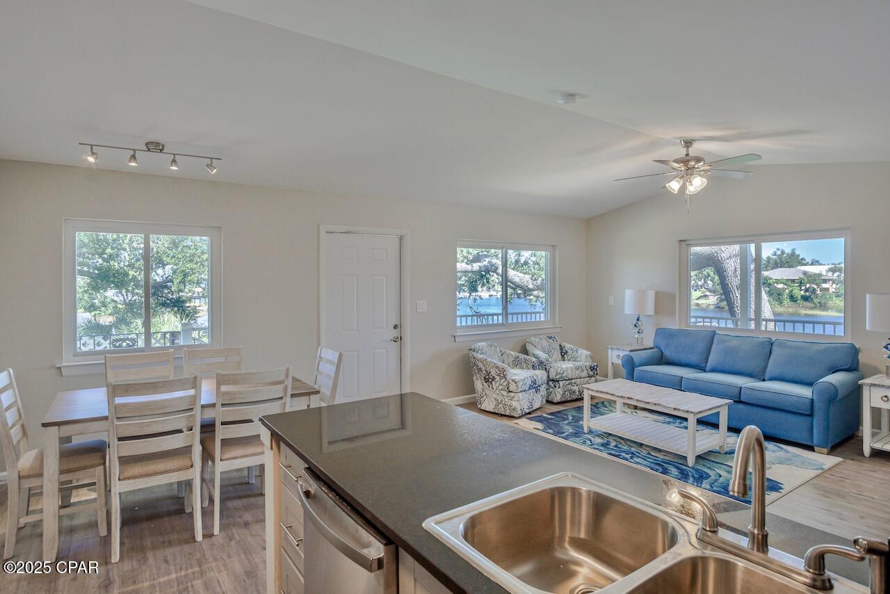 [No Recorded Subdiv] - Commercial Sale