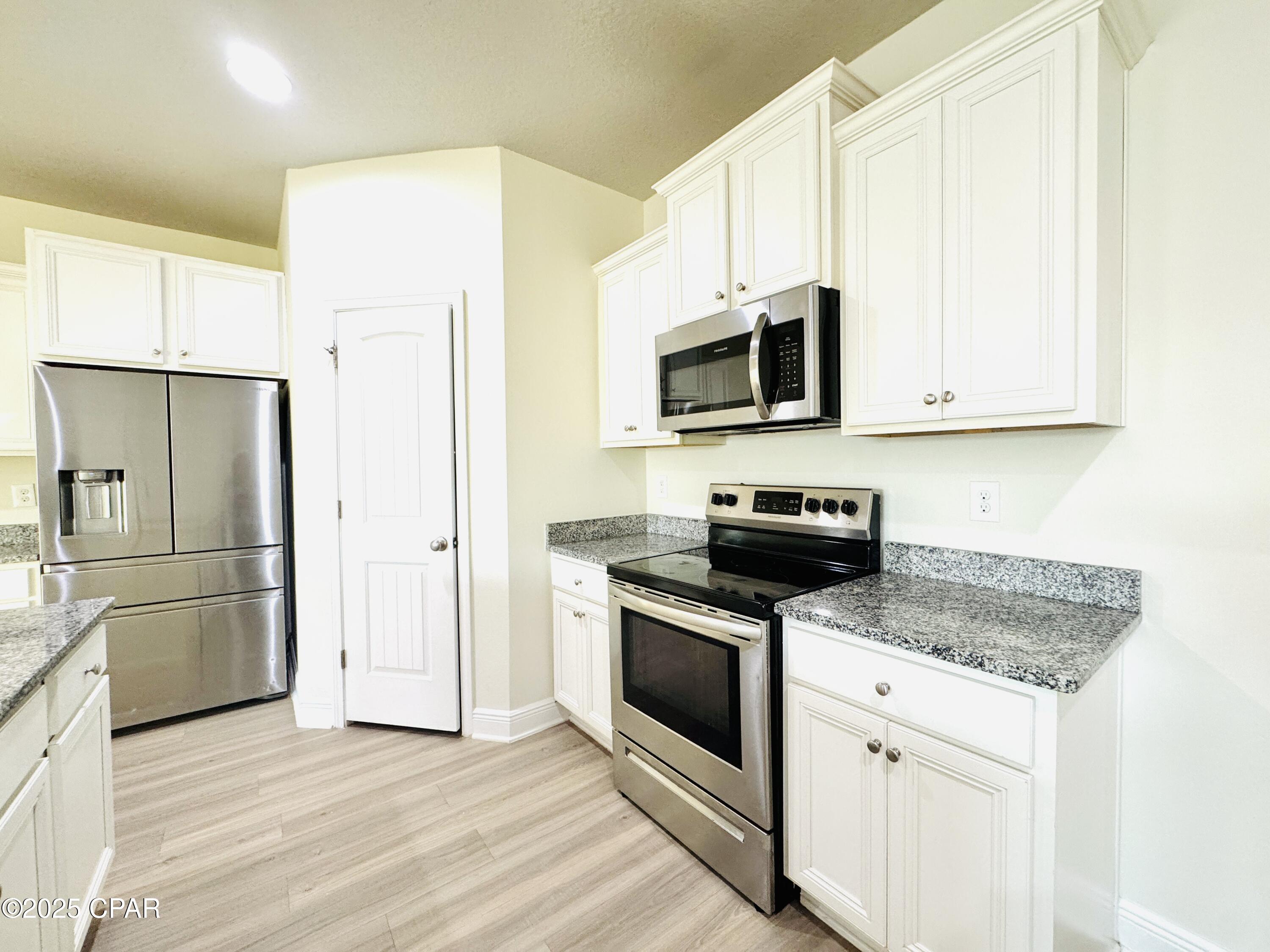 [No Recorded Subdiv] - Residential Lease