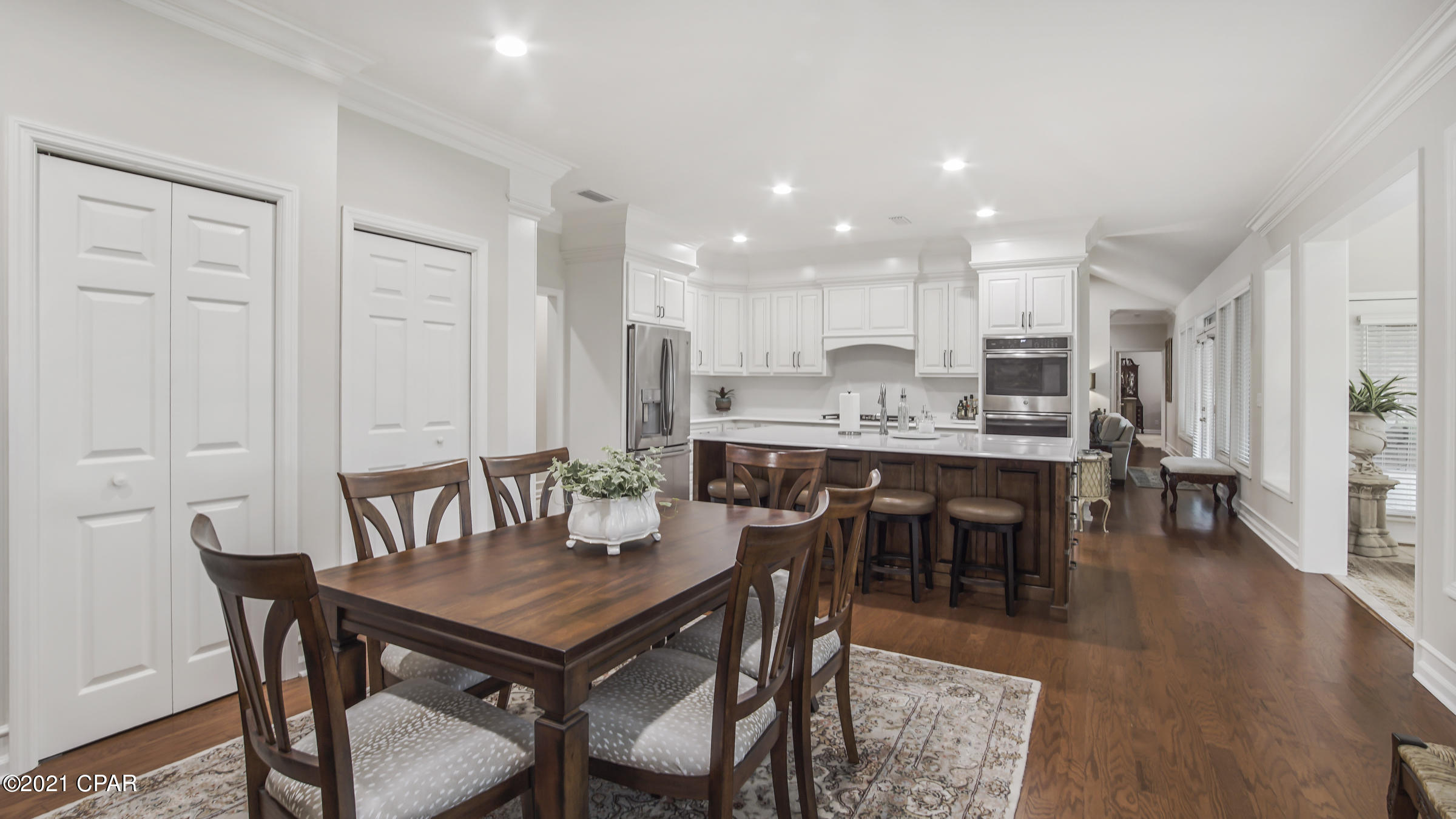 North Oaks - Residential