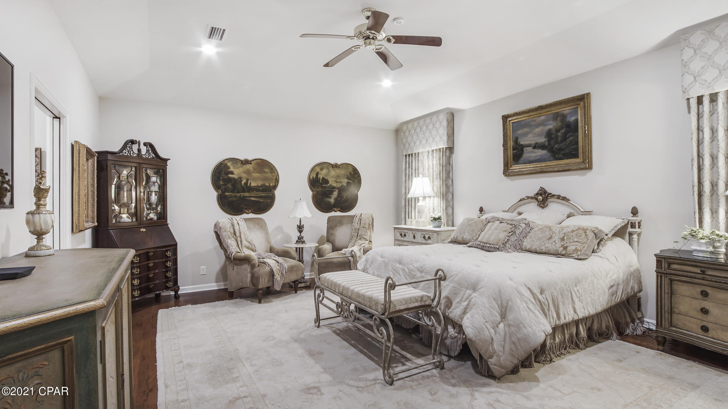 North Oaks - Residential