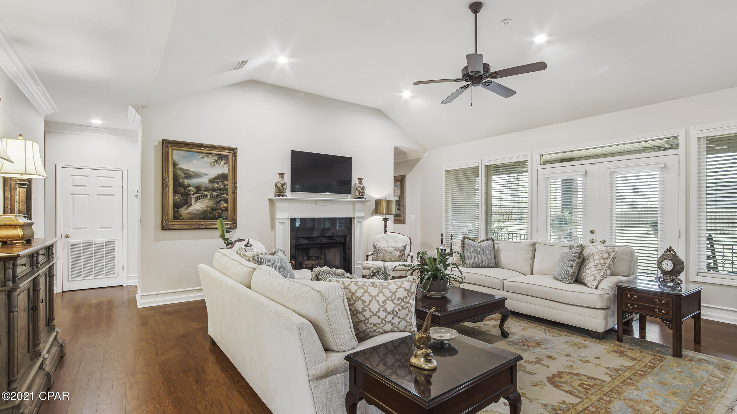 North Oaks - Residential