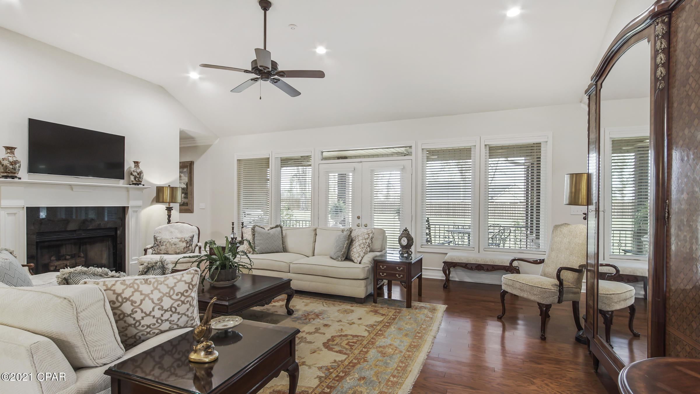 North Oaks - Residential