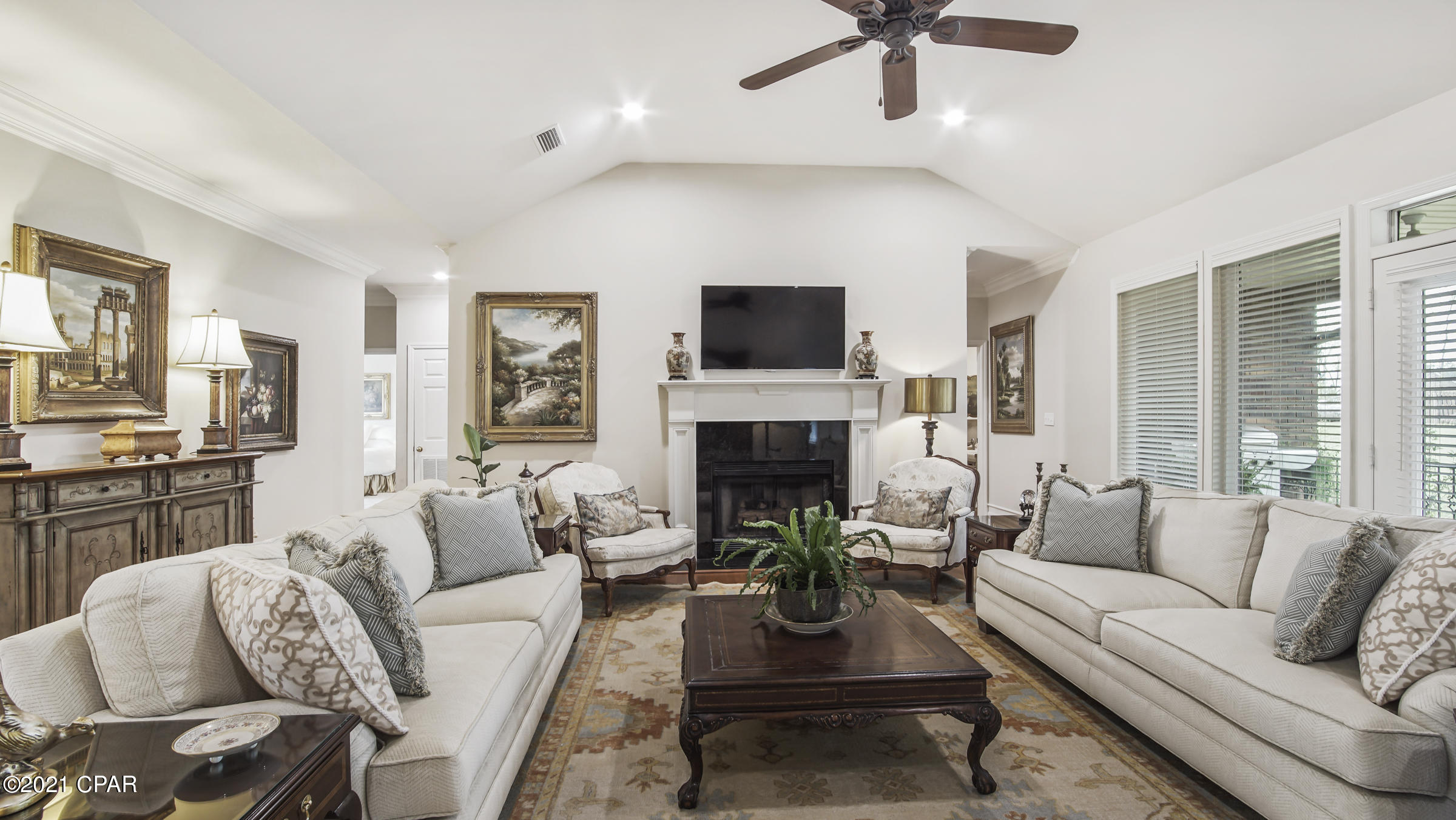 North Oaks - Residential