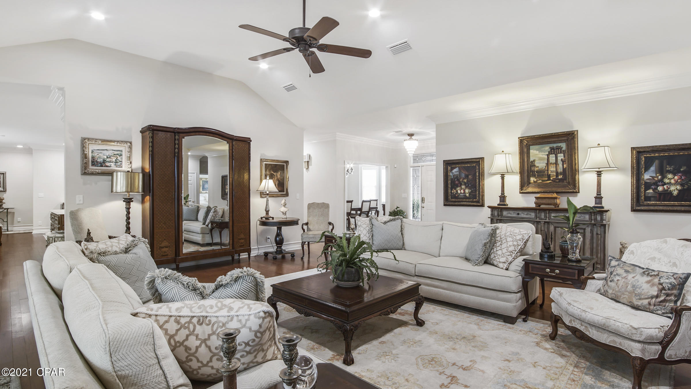 North Oaks - Residential