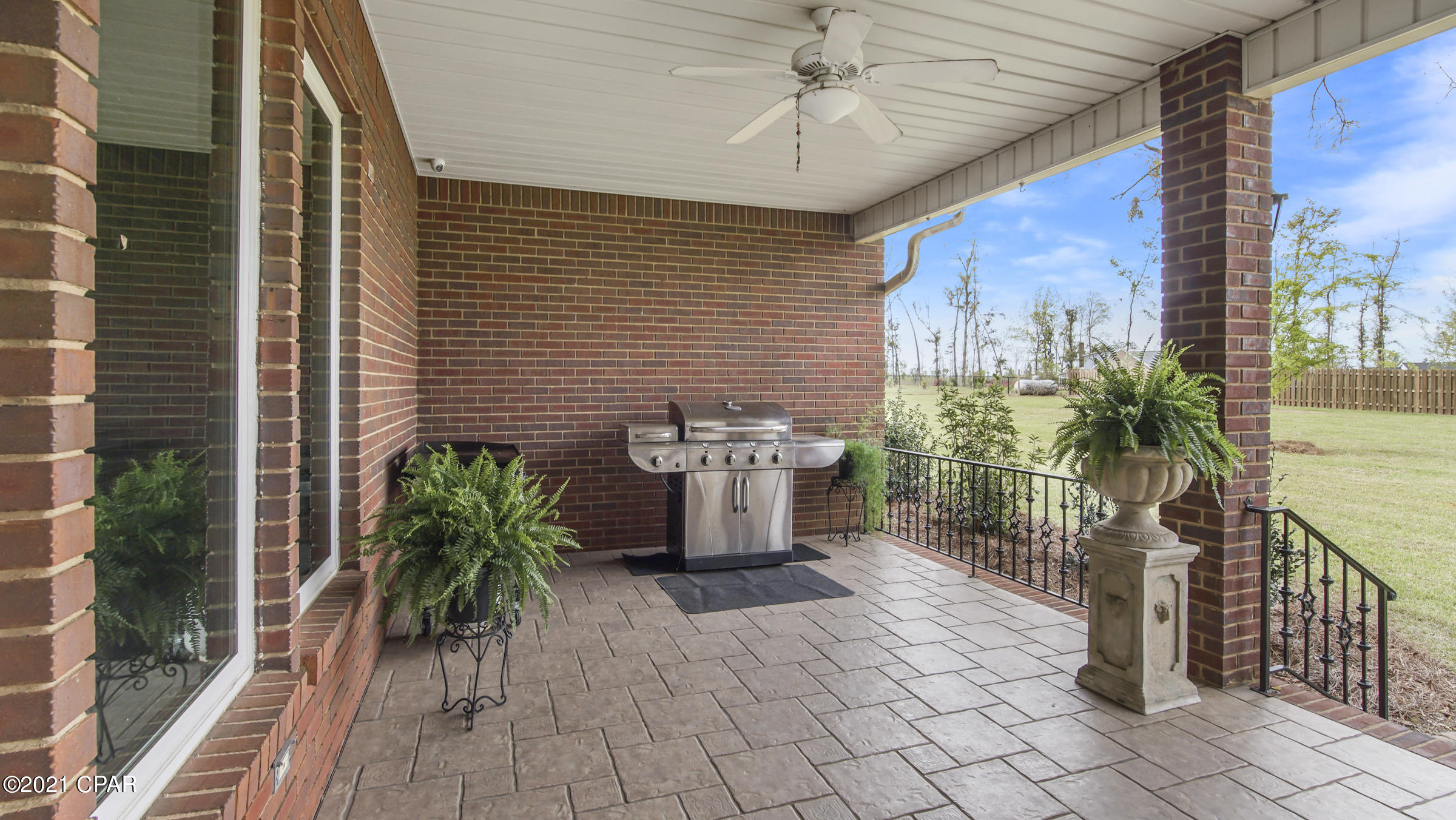 North Oaks - Residential