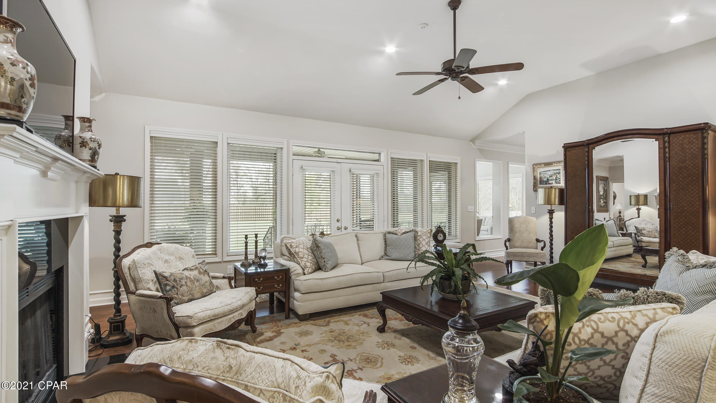 North Oaks - Residential