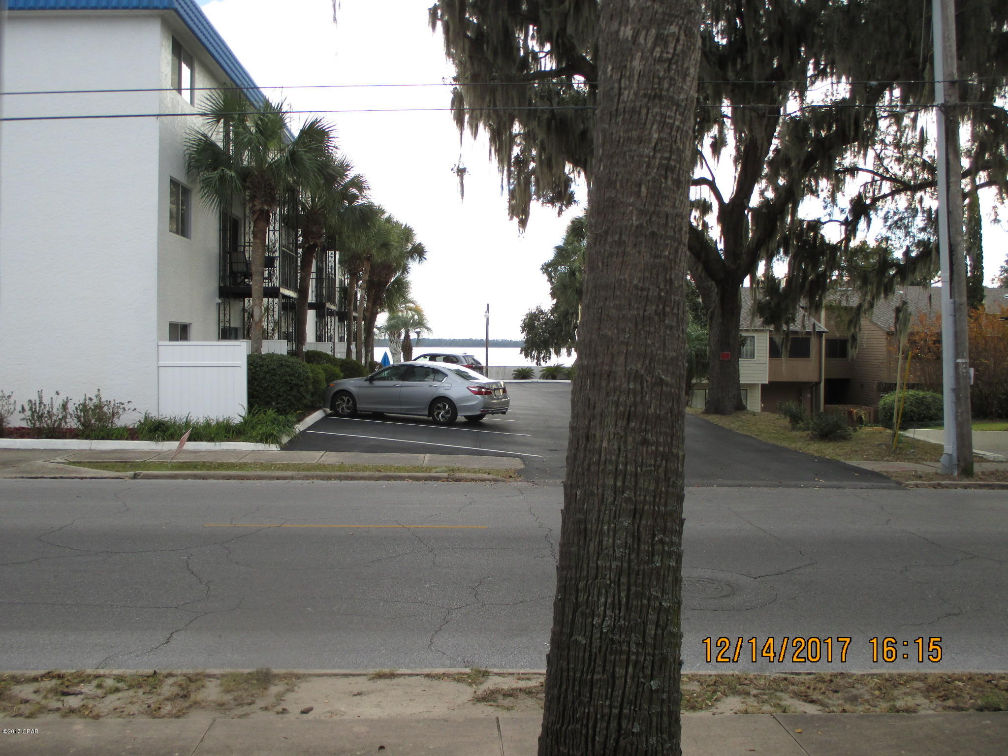 Bay Club Condo Ph 1 - Residential Lease