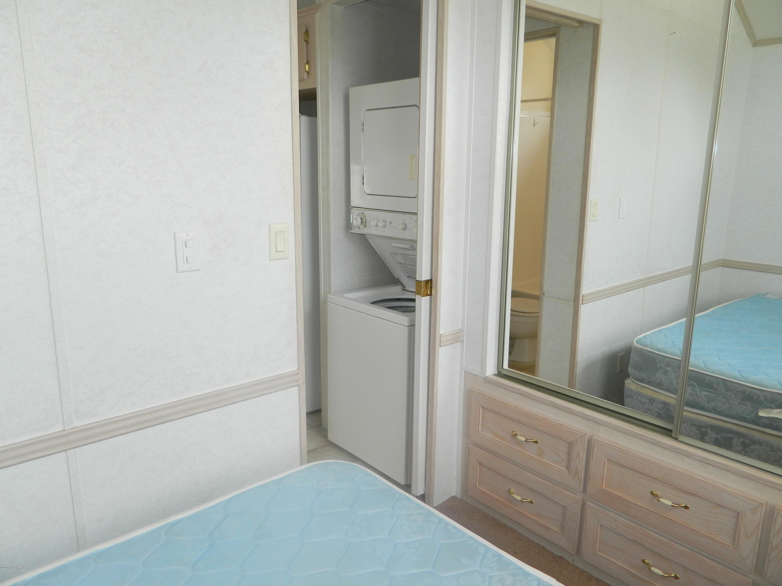 Emerald Pointe Resort - Residential Lease