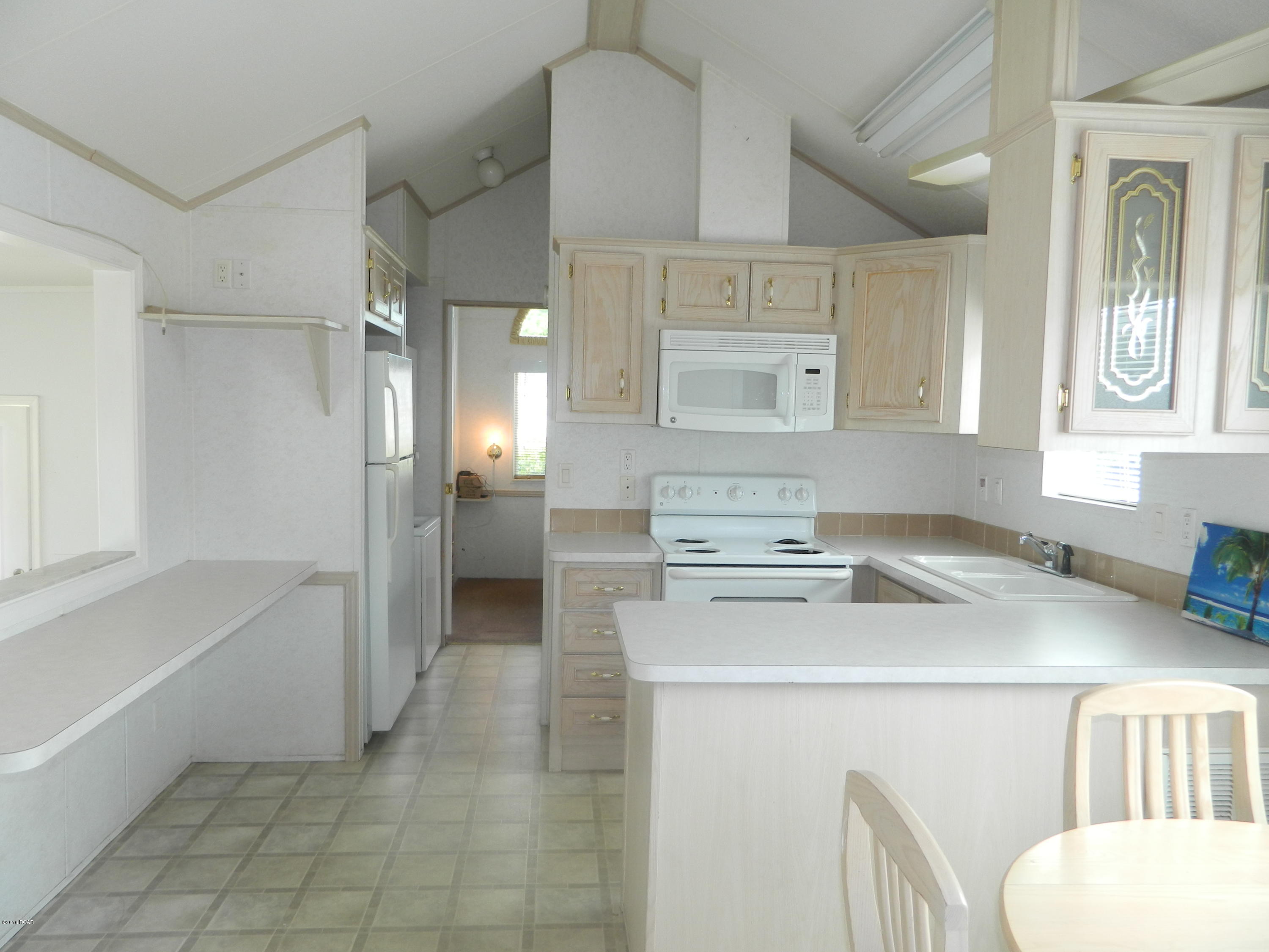 Emerald Pointe Resort - Residential Lease