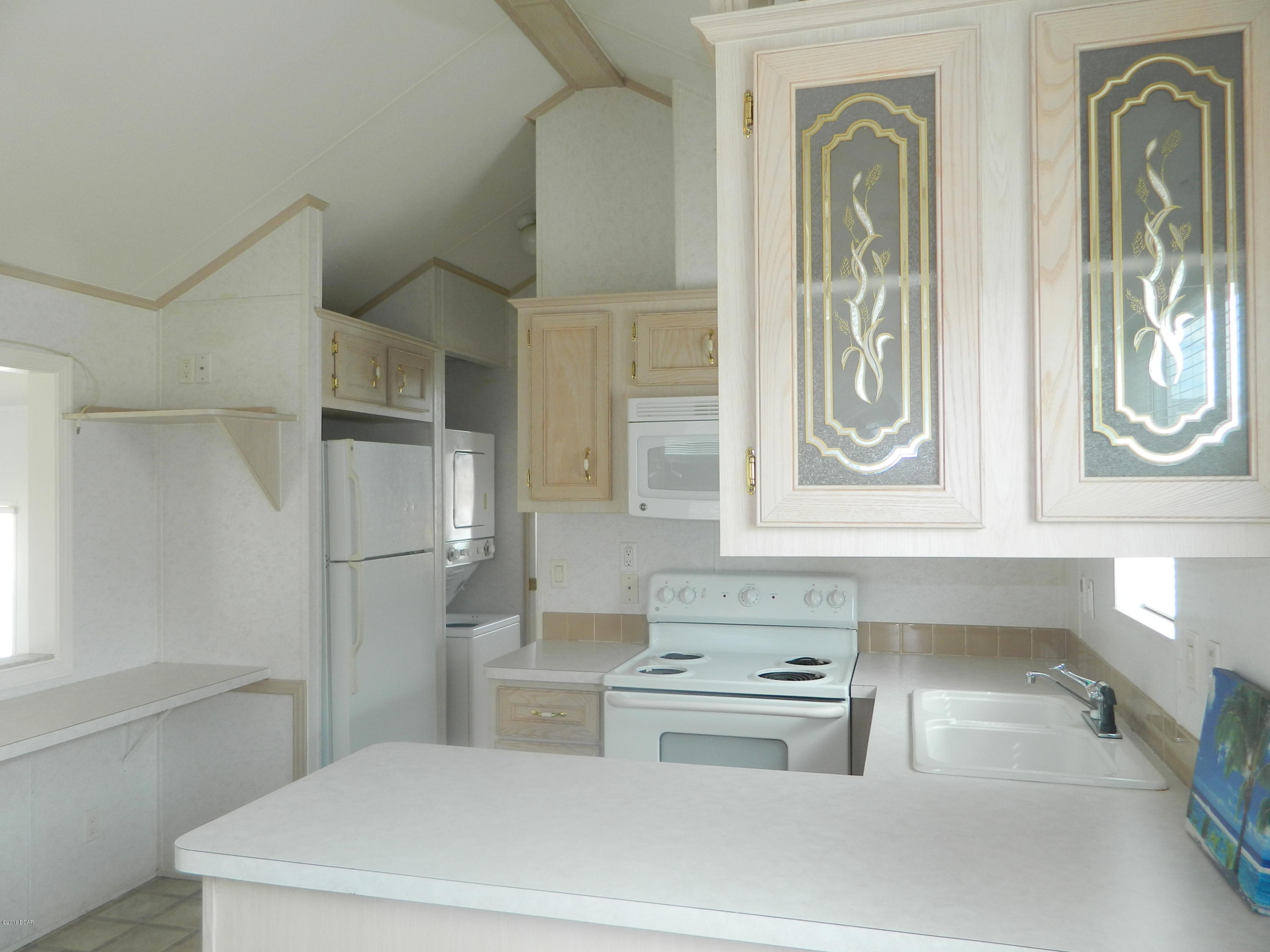 Emerald Pointe Resort - Residential Lease