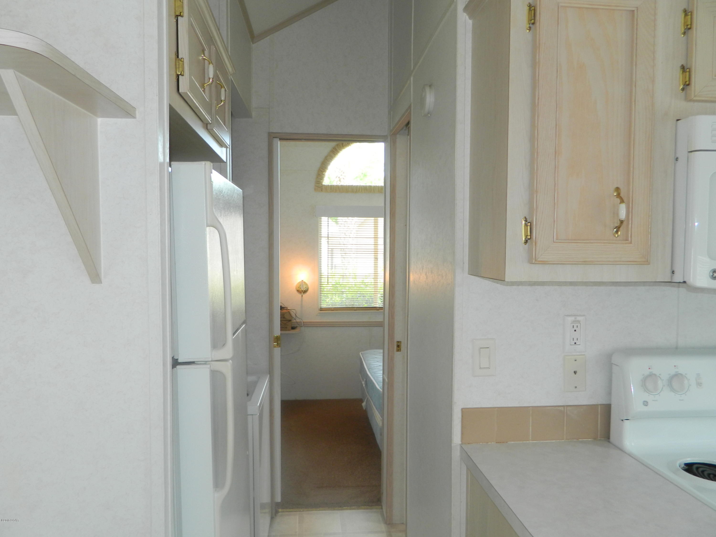 Emerald Pointe Resort - Residential Lease