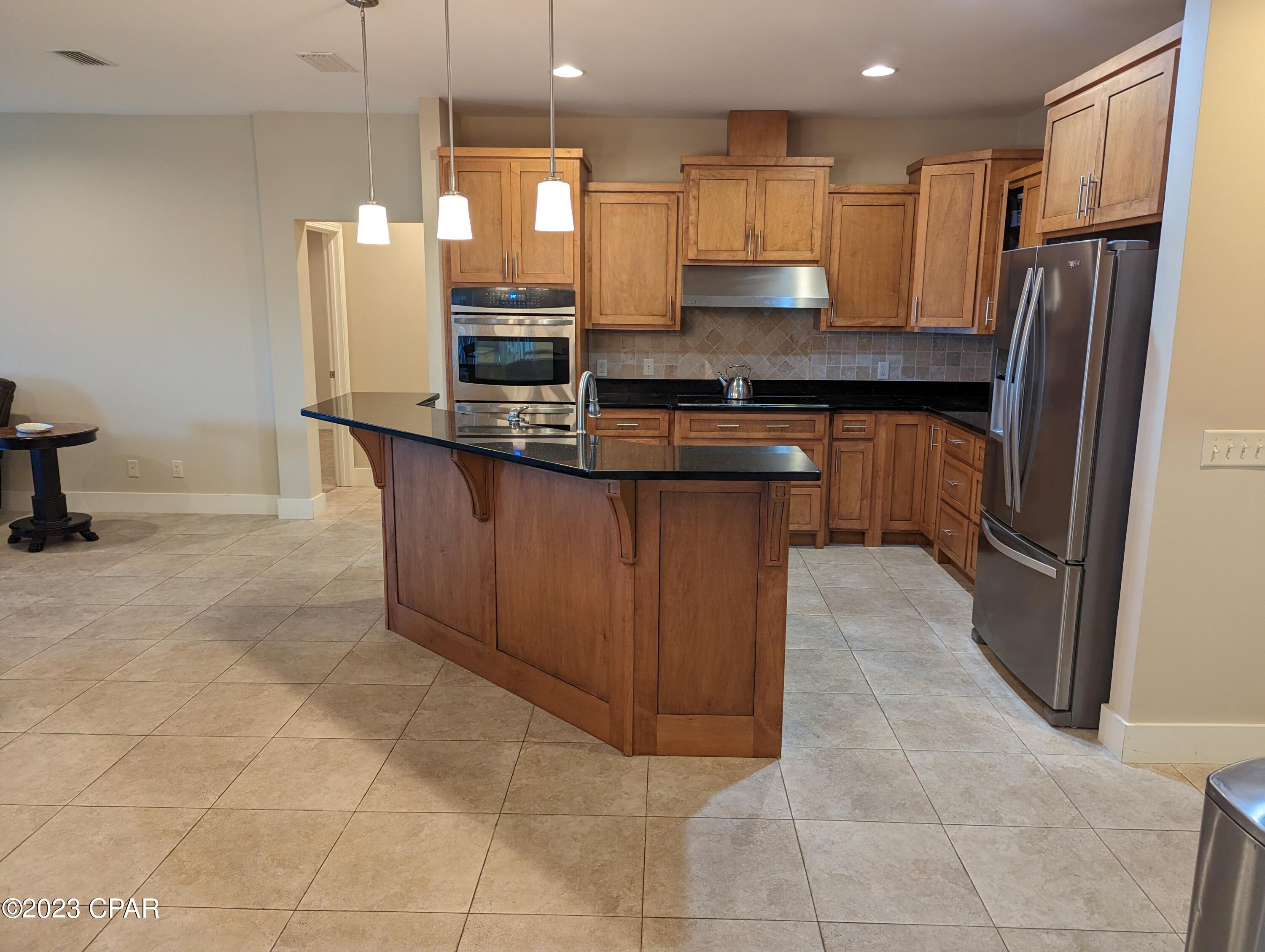 Country Club Harbour Estates - Residential Lease