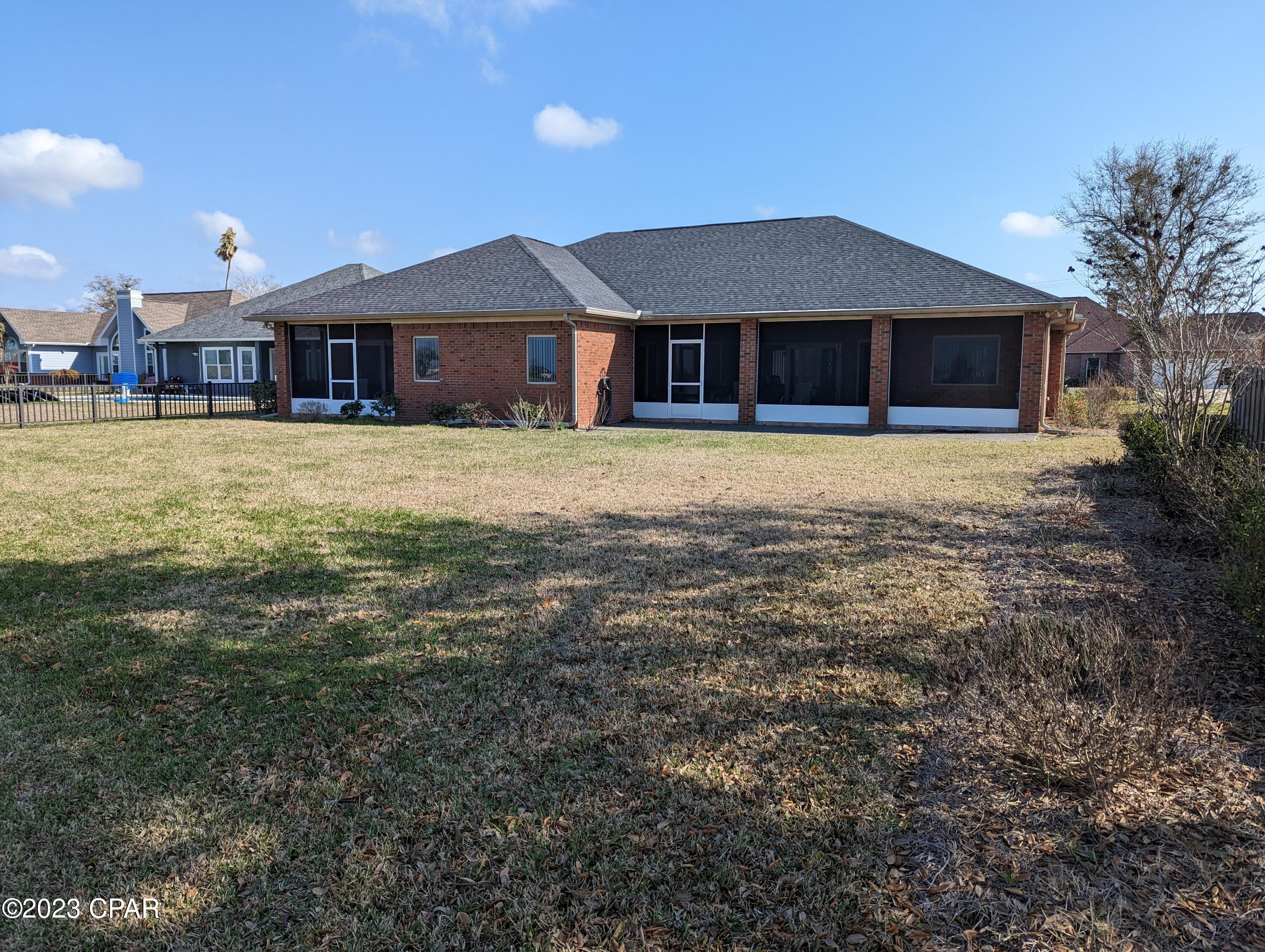 Country Club Harbour Estates - Residential Lease