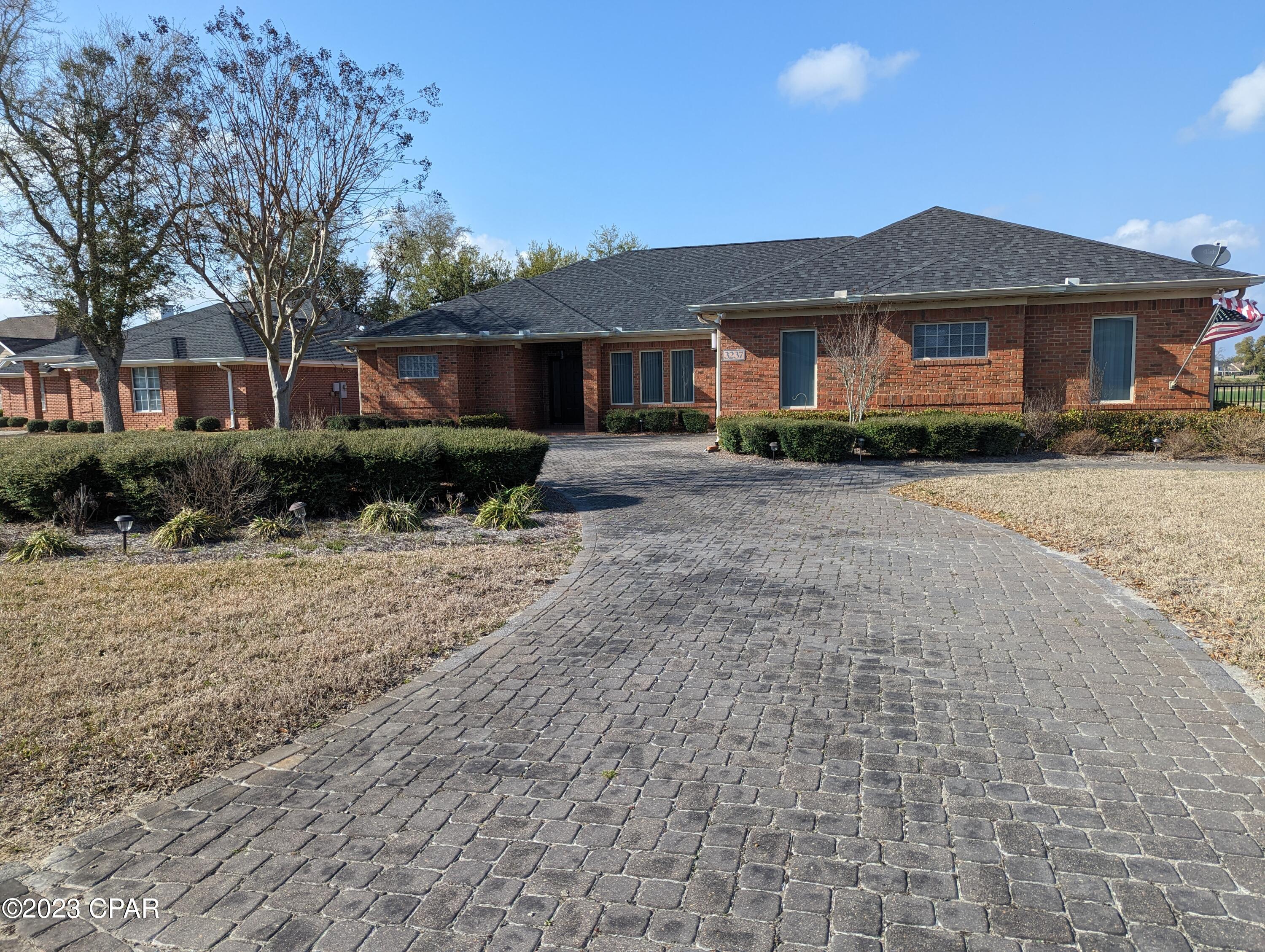 Country Club Harbour Estates - Residential Lease