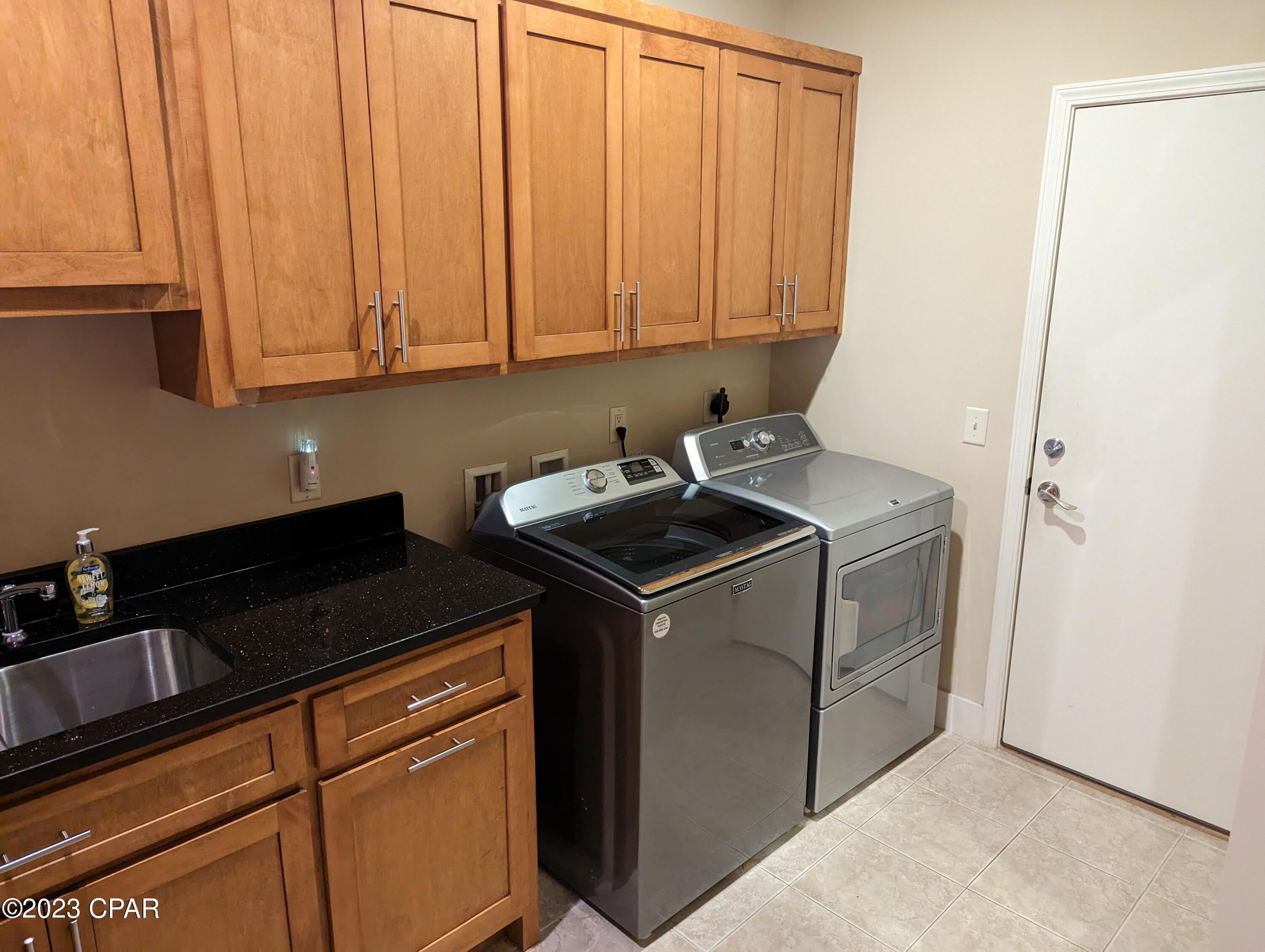 Country Club Harbour Estates - Residential Lease