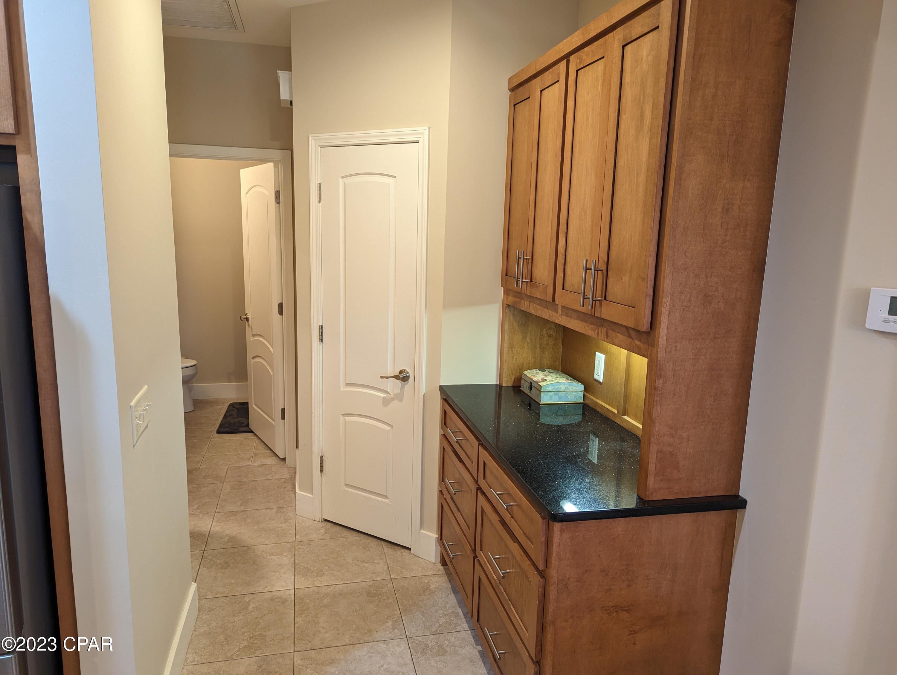 Country Club Harbour Estates - Residential Lease