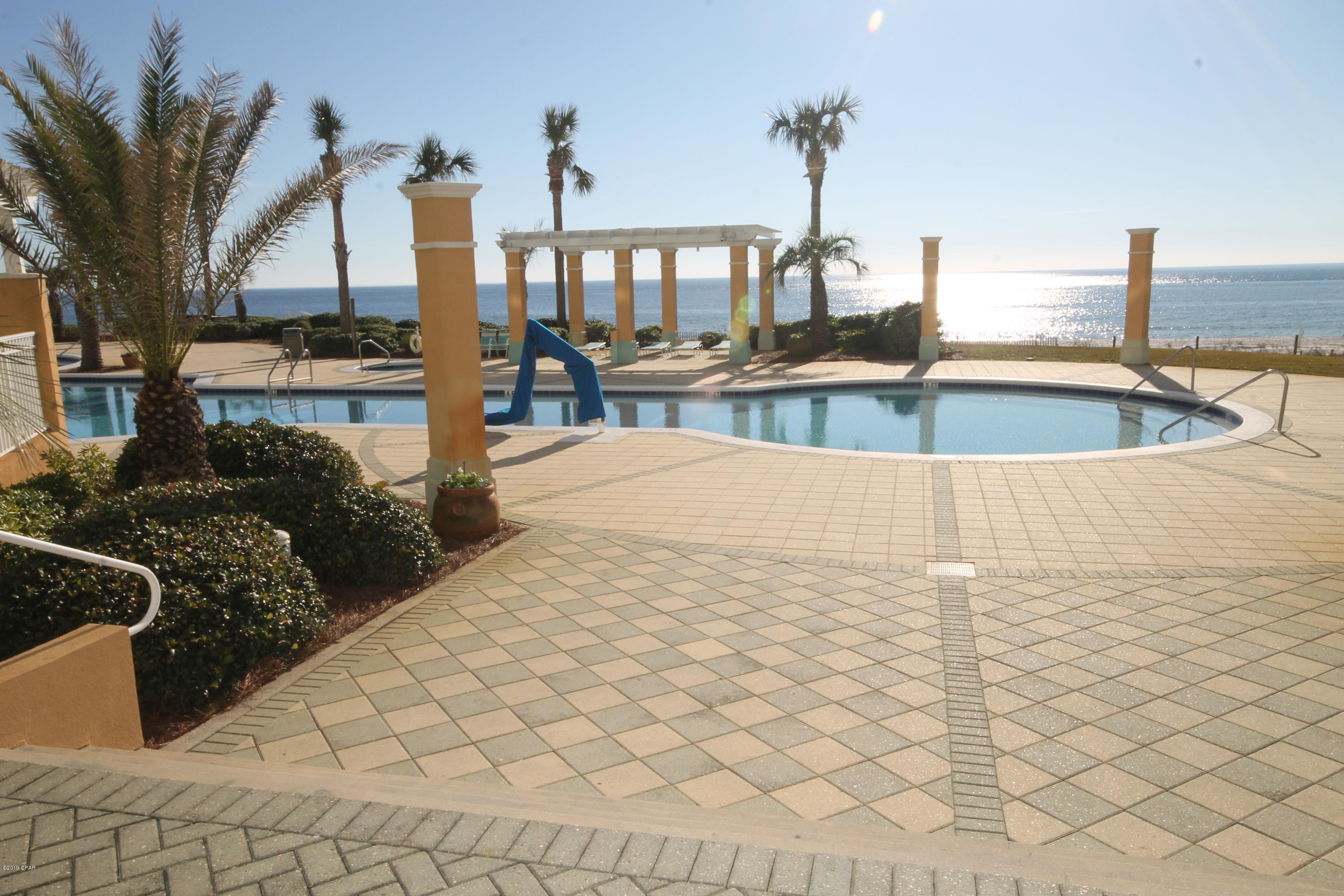 En Soleil Condo - Residential