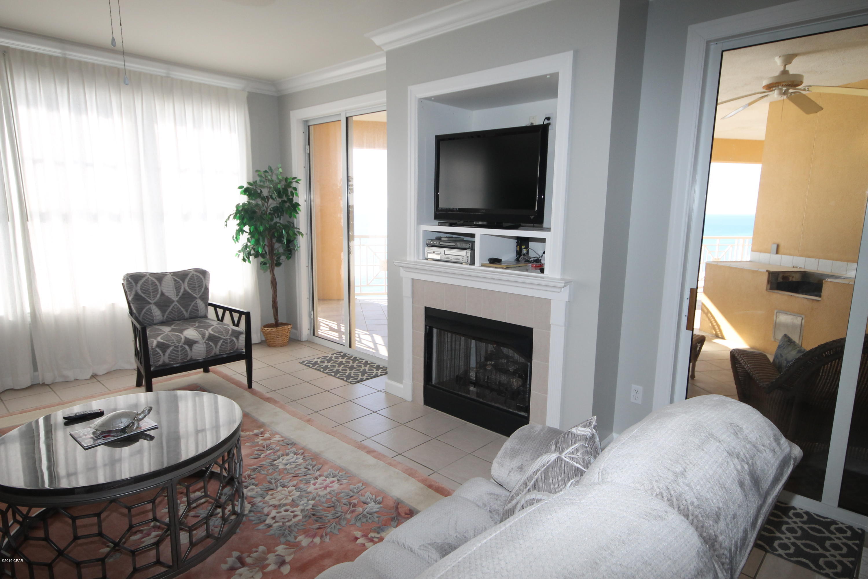 En Soleil Condo - Residential