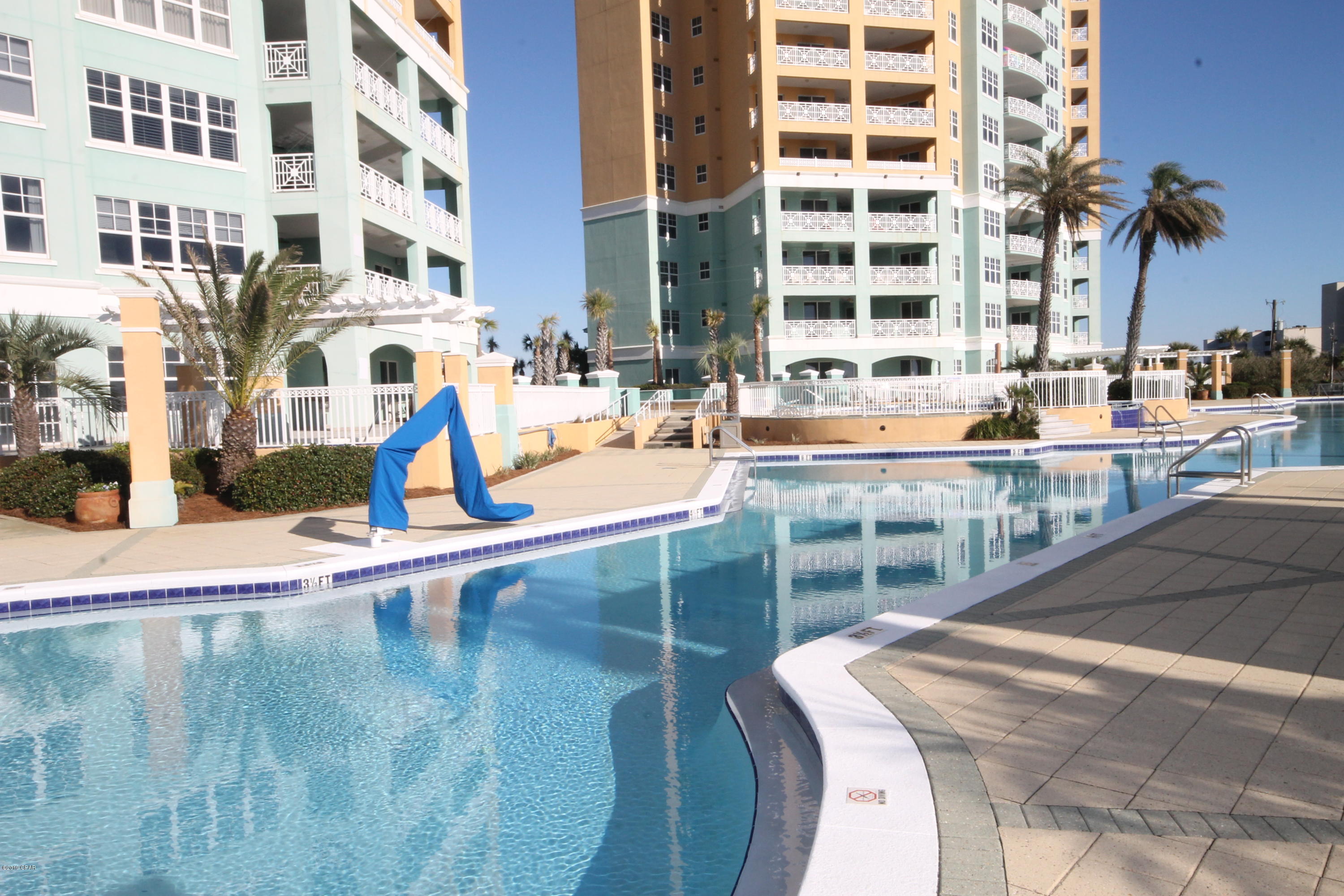 En Soleil Condo - Residential