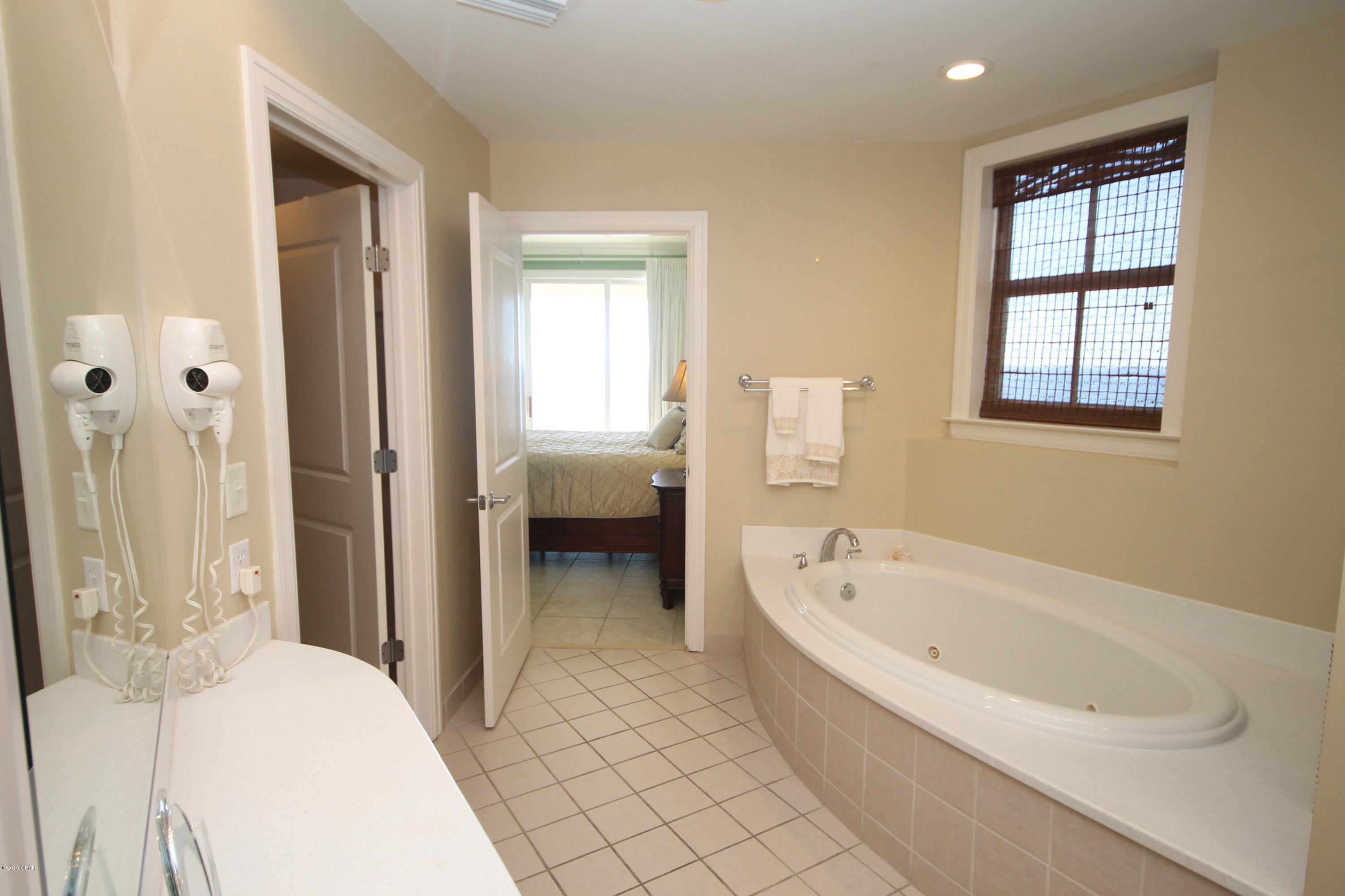 En Soleil Condo - Residential