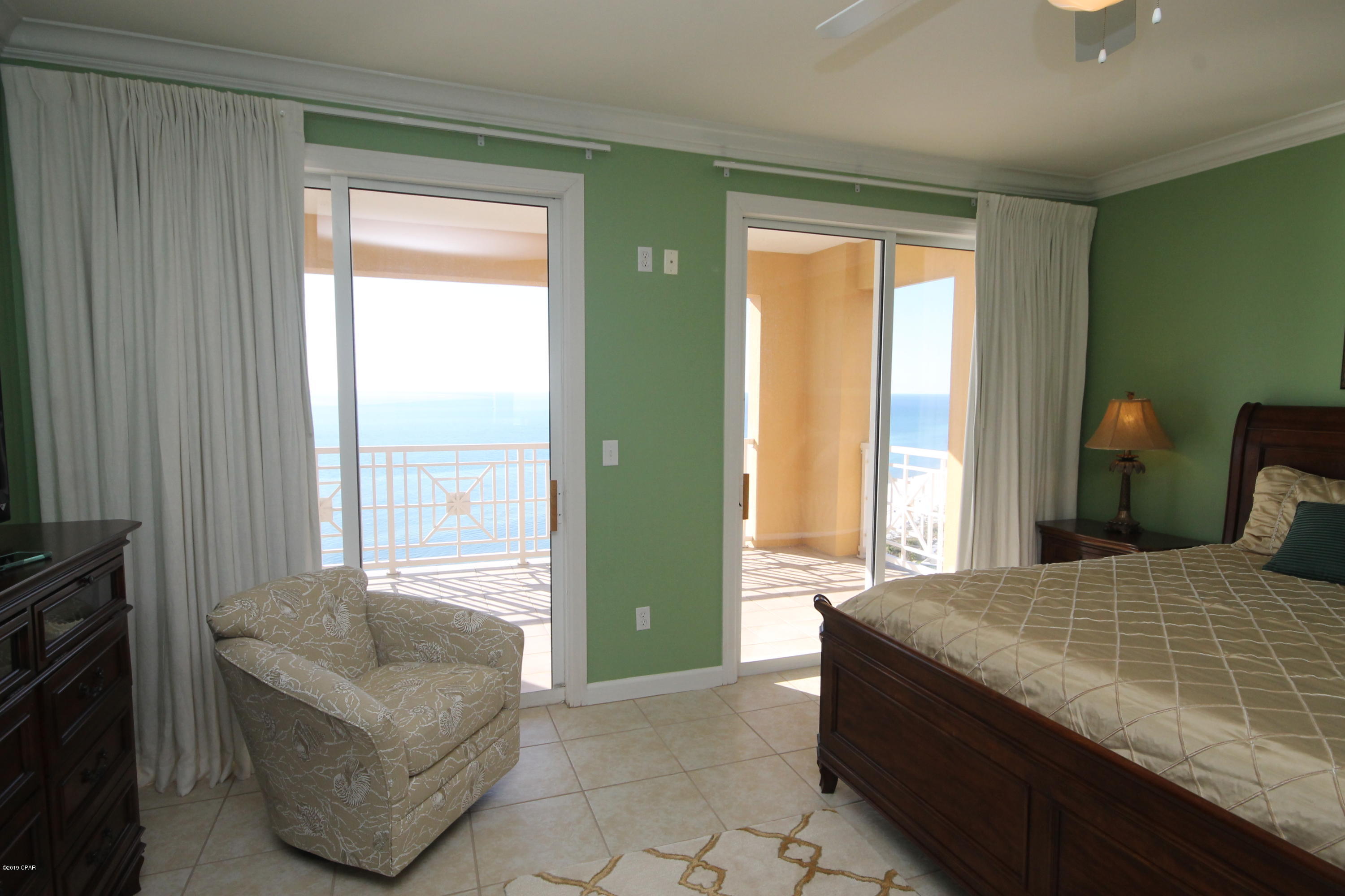 En Soleil Condo - Residential